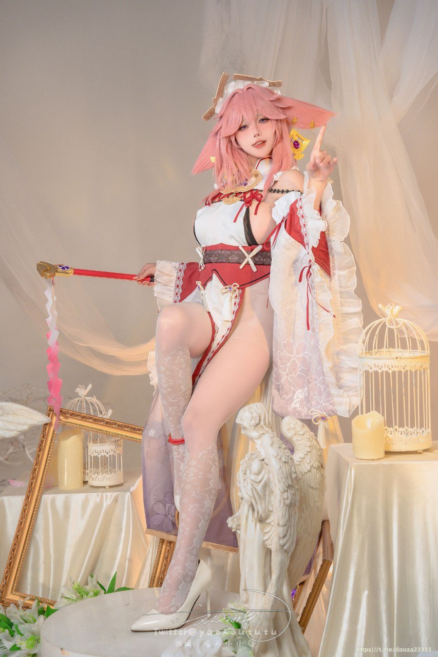 Bite a Bunny Girl ovo - Yae Miko