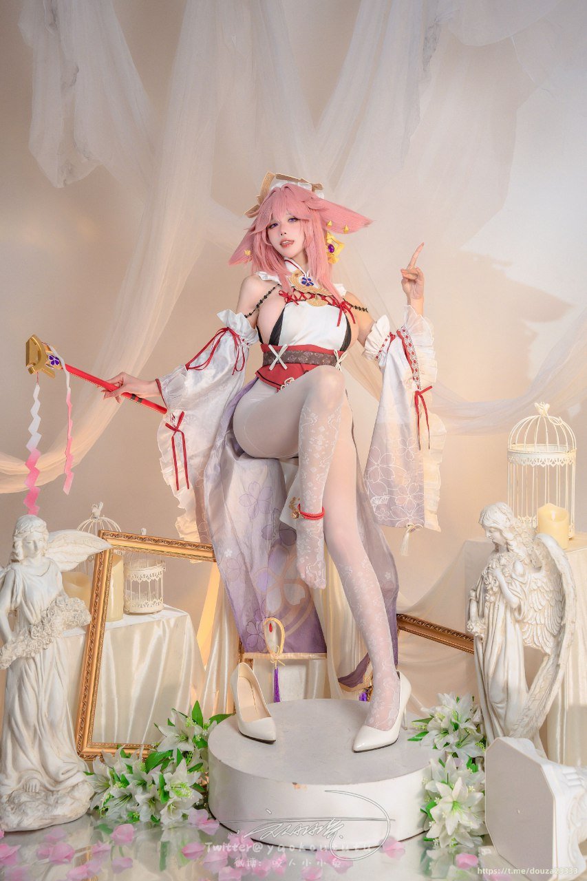 Bite a Bunny Girl ovo - Yae Miko