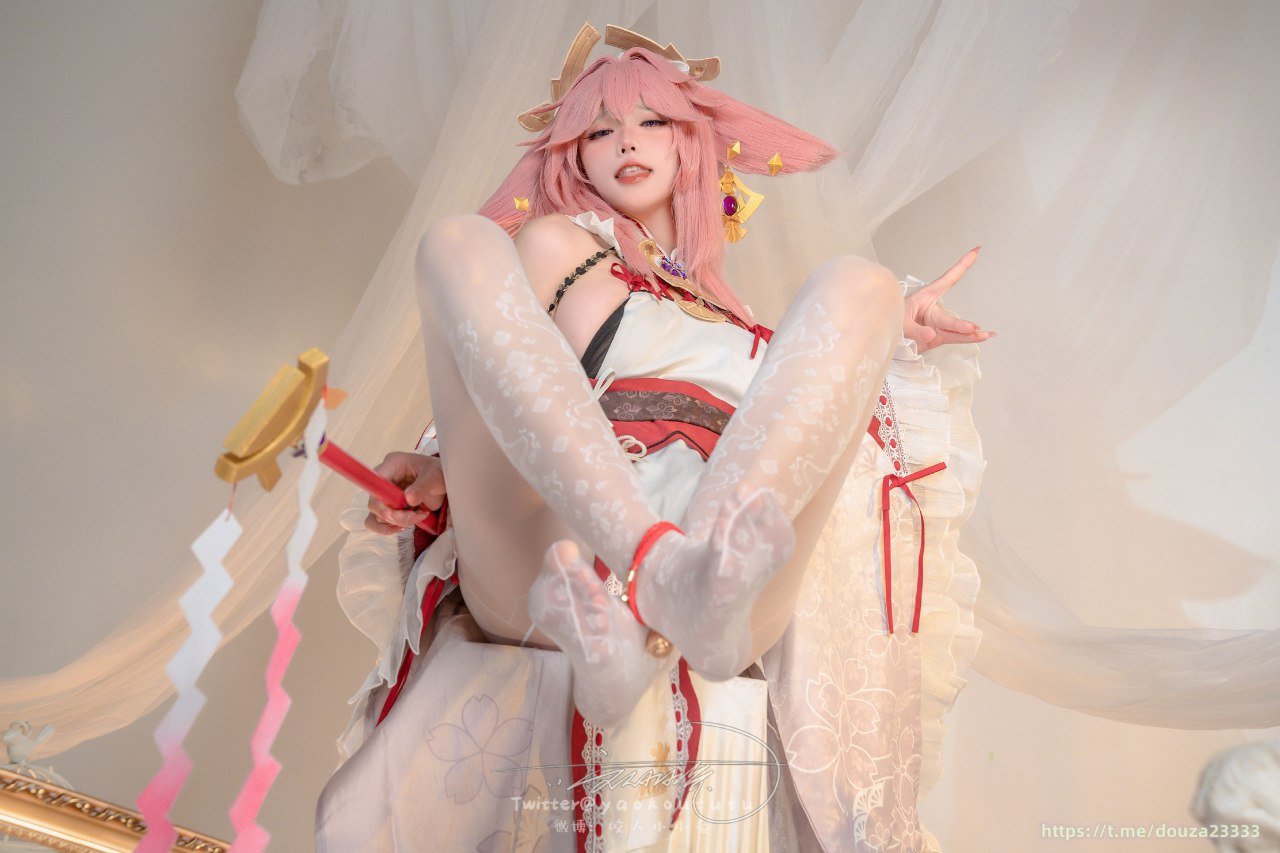 Bite a Bunny Girl ovo - Yae Miko