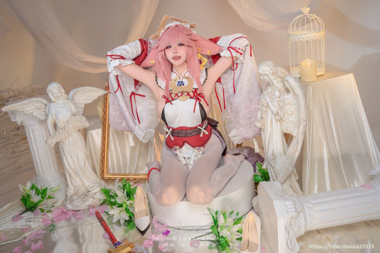 Bite a Bunny Girl ovo - Yae Miko