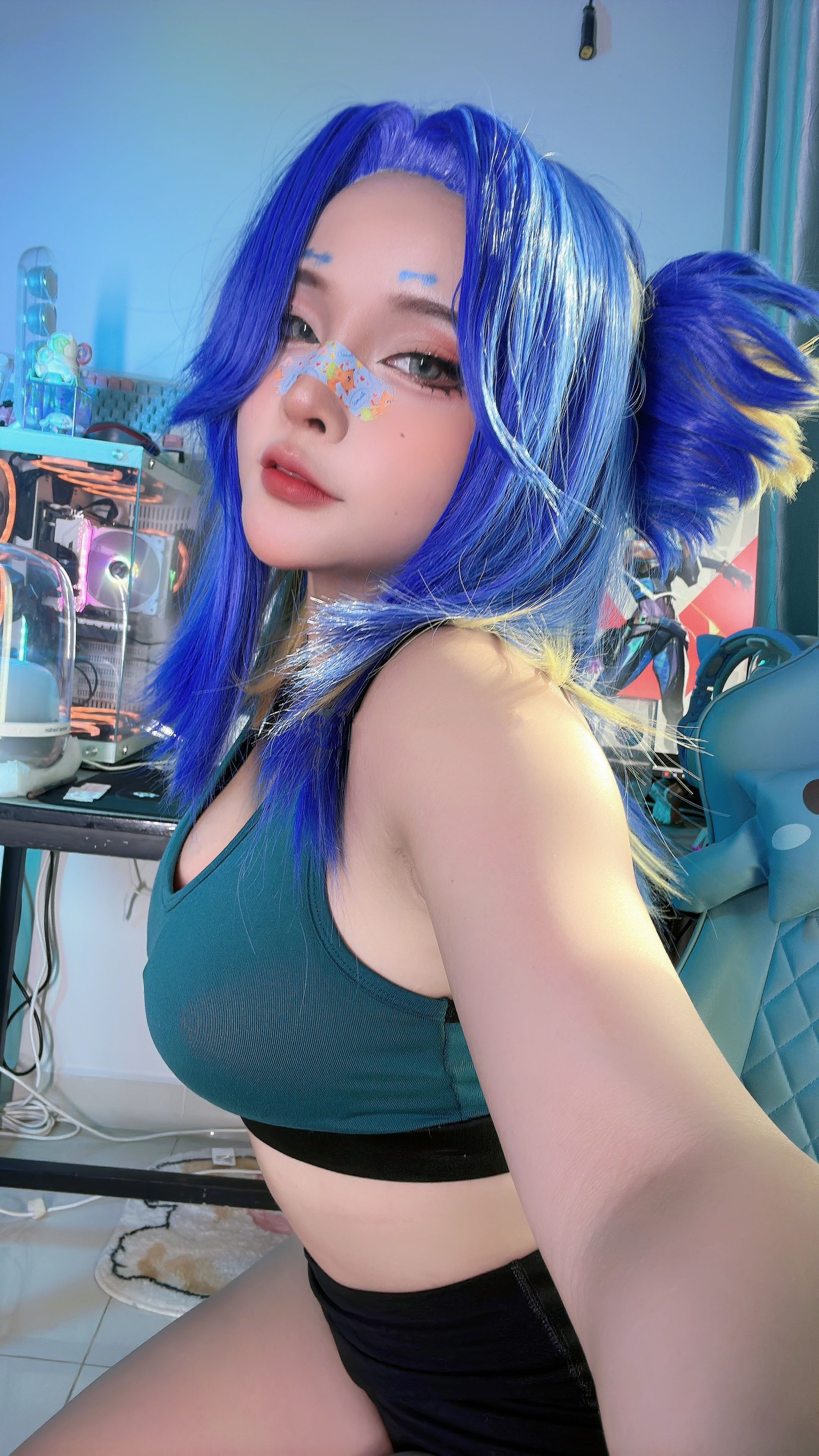 Sayo Momo - Neon