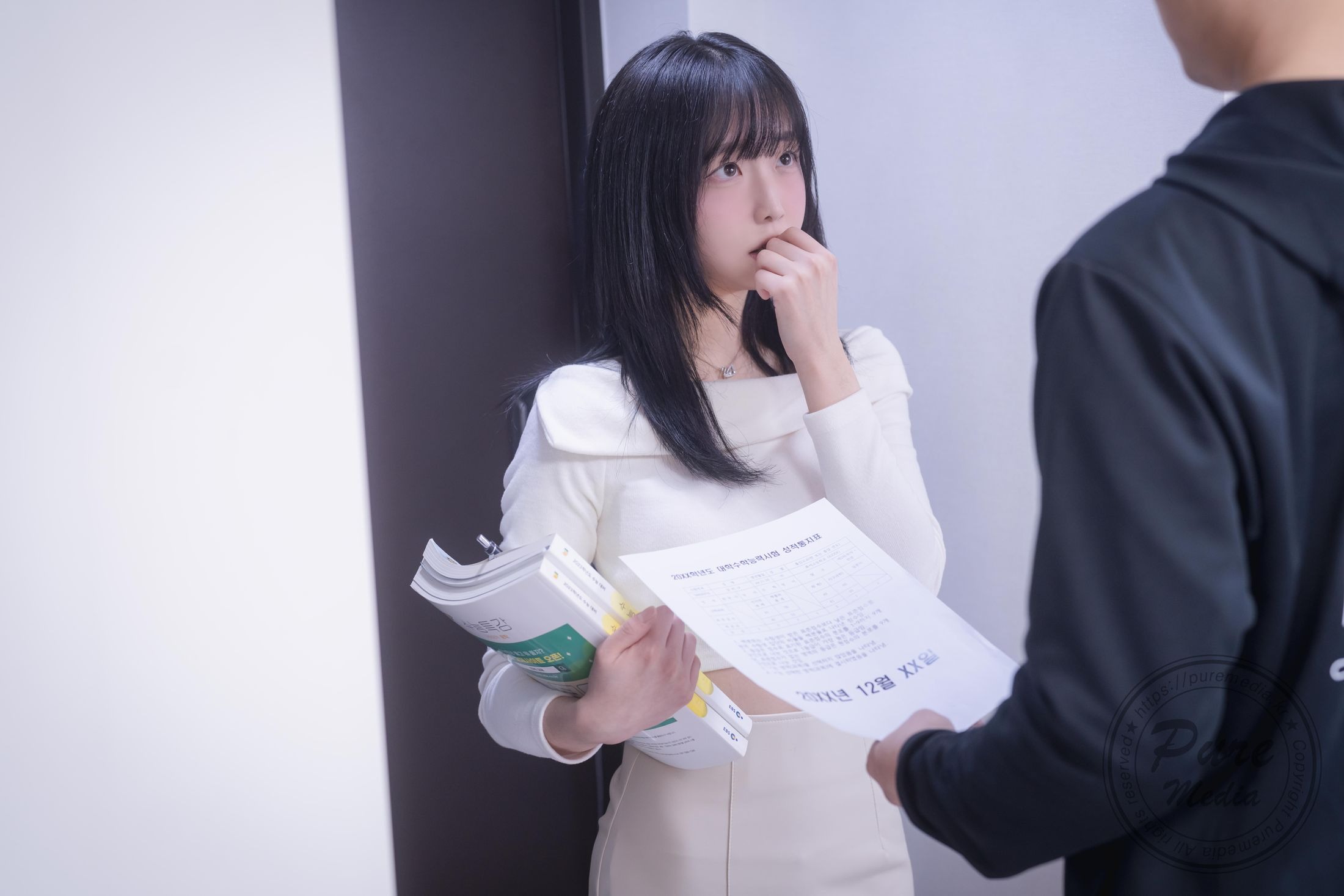 Pure Media] Volume 279 Hina - Secret Tutoring With Slut Girl 190P