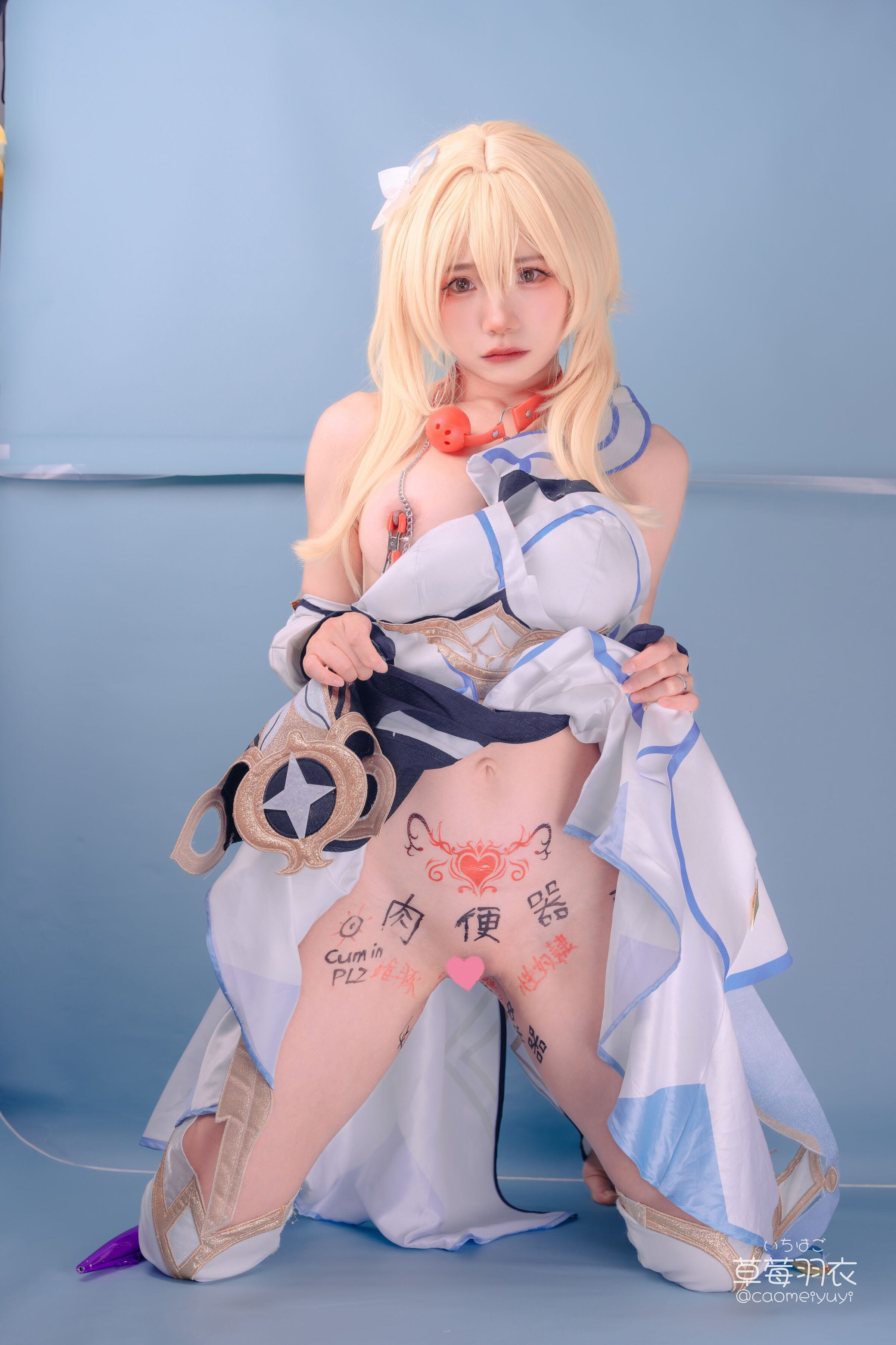 草莓羽衣旅行者調研 Cosplay 寫真