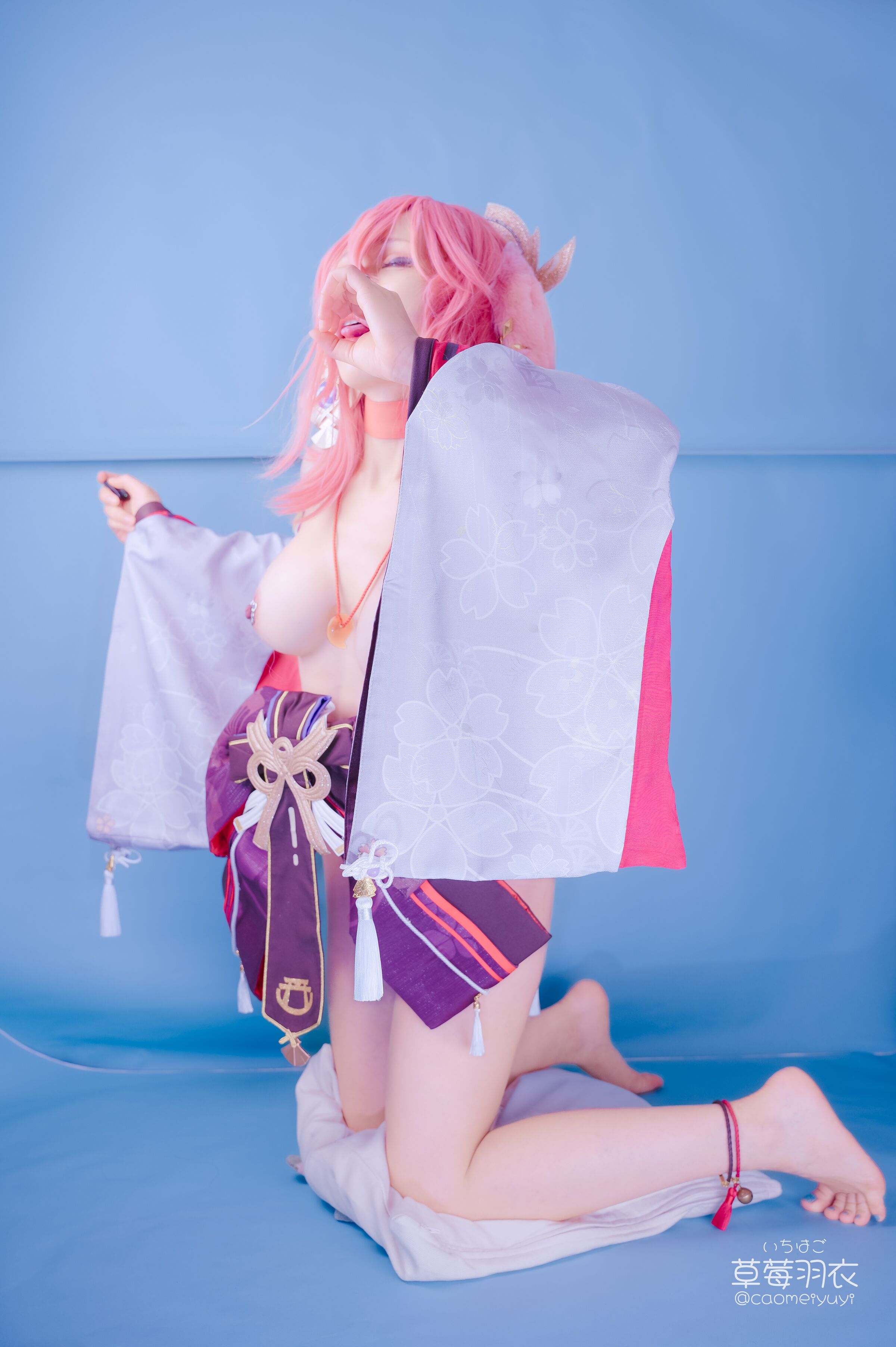 Strawberry Feather Robe] Fox-Colored Spinning Top Recitation Banquet