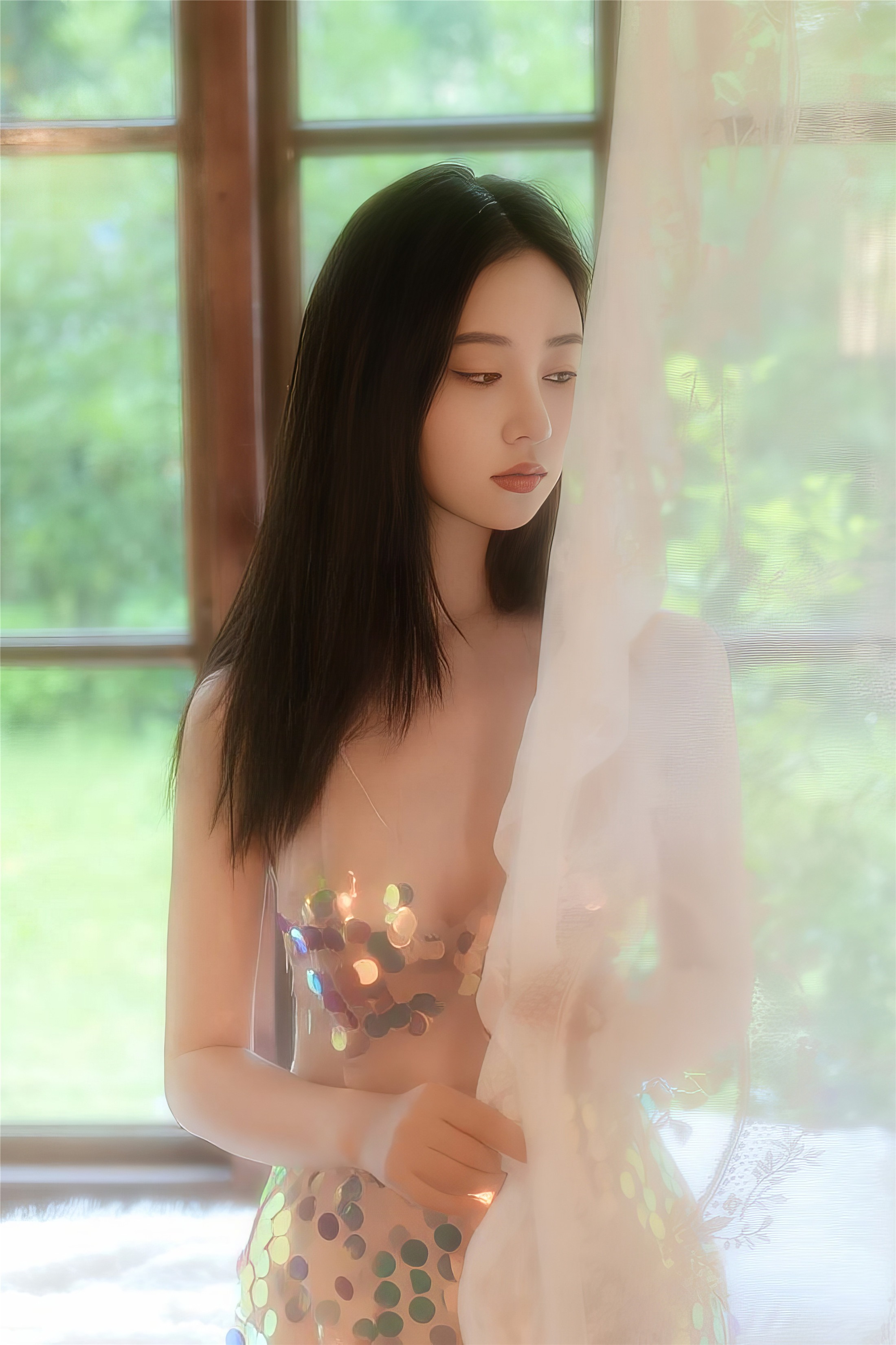年年 - 亮片透明礼服 57P