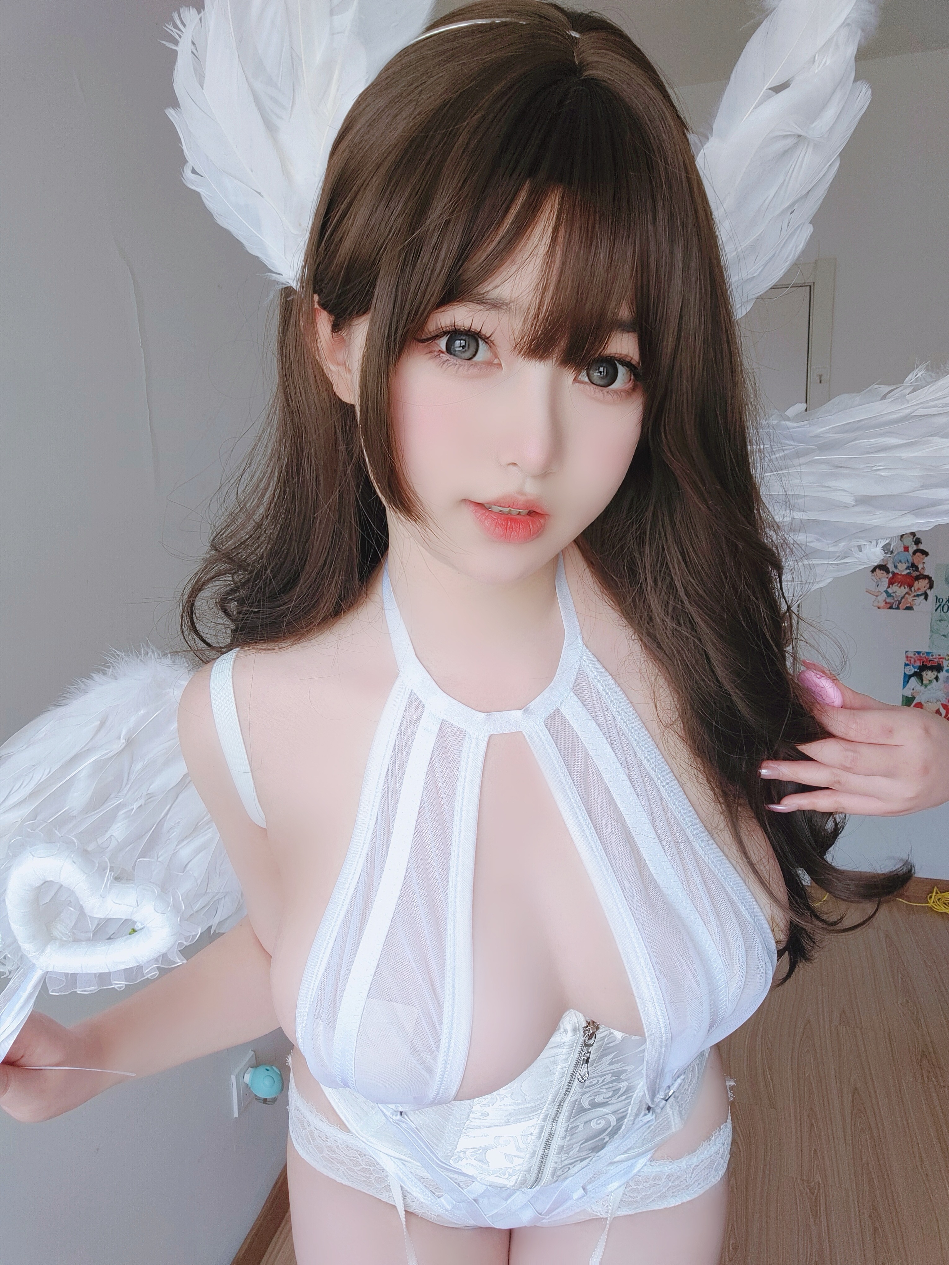 女主K 工口天使