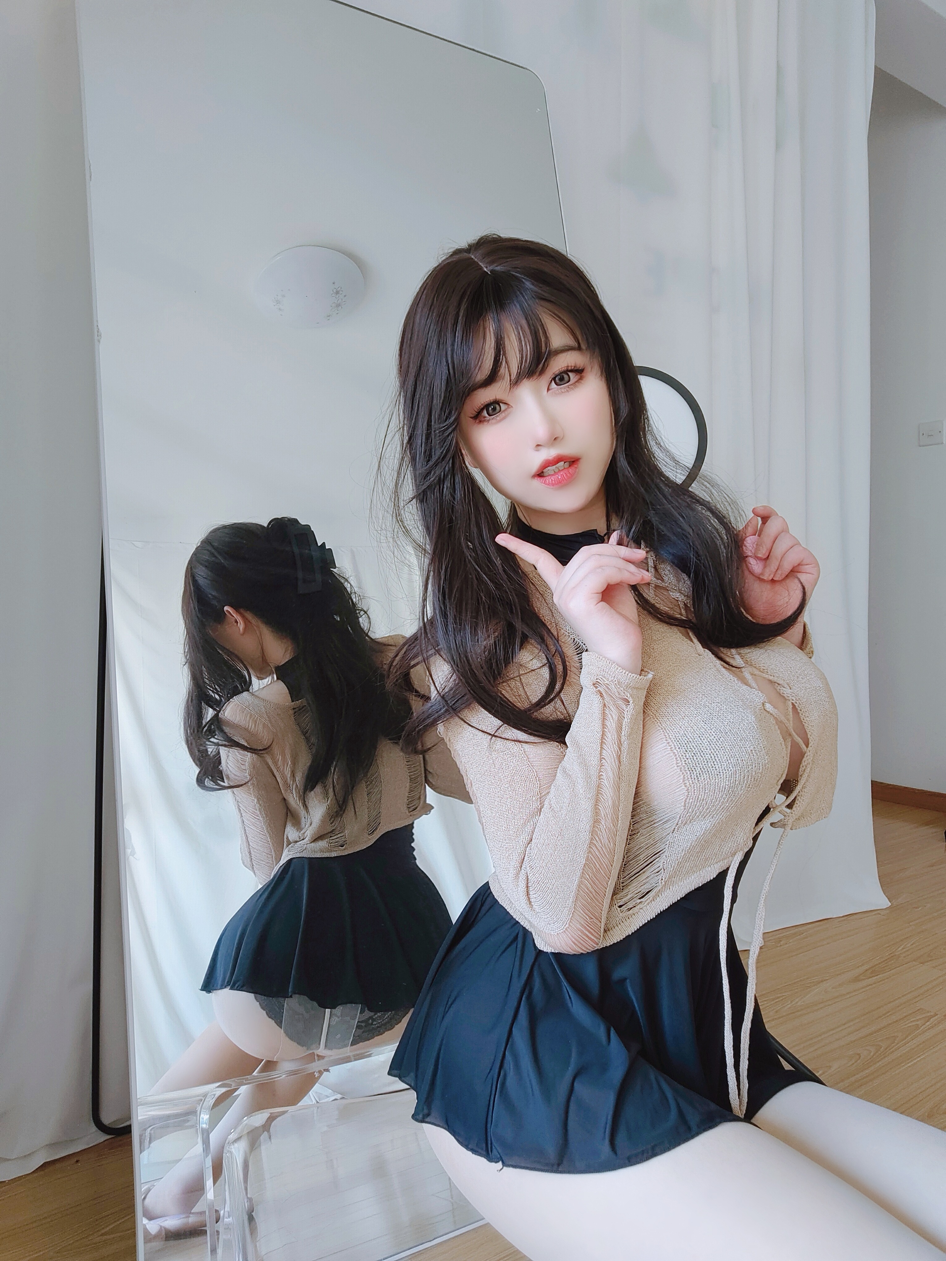 Female Lead K's Early Autumn Outfits