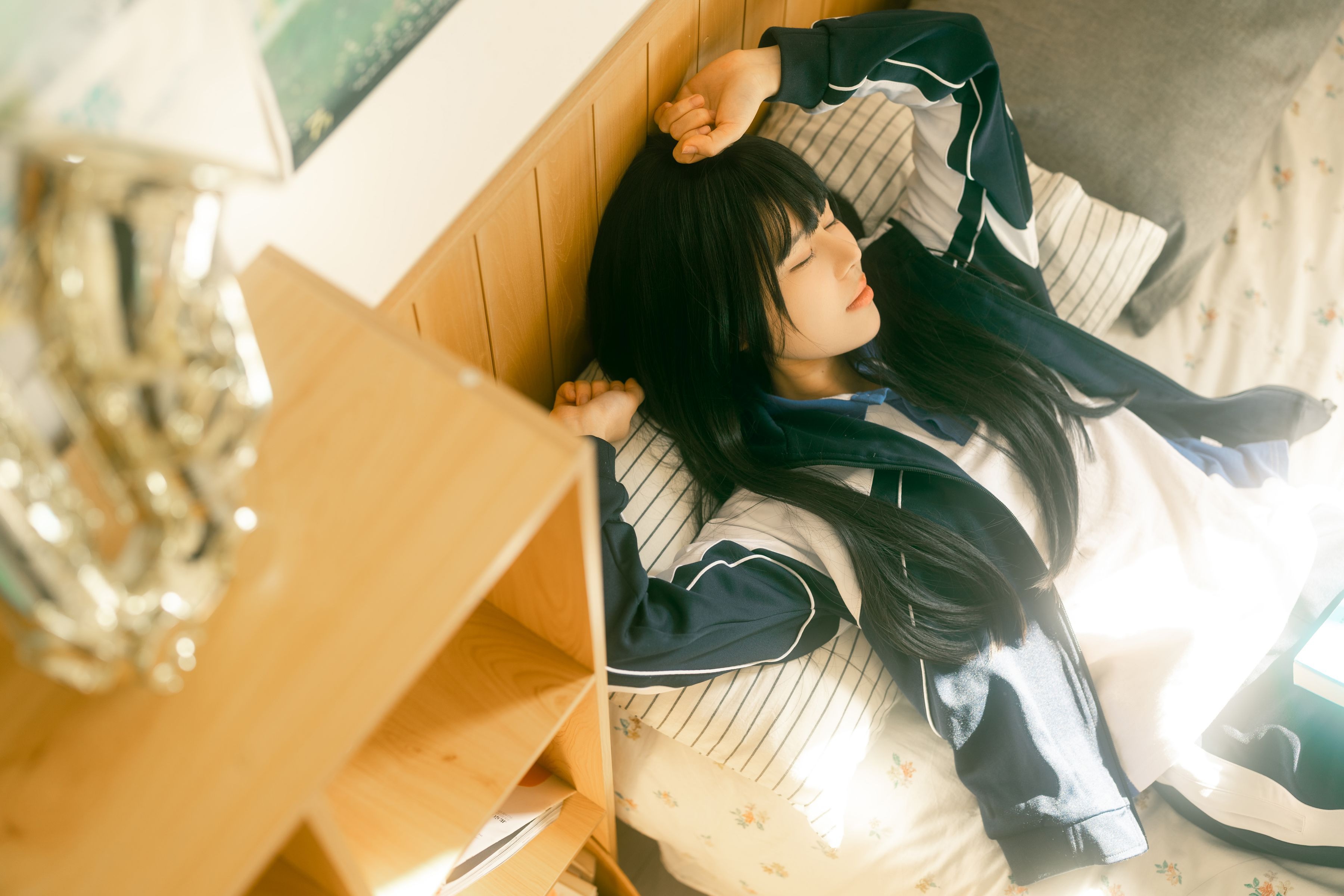 ルアゲンゲン 在宅少女 [40P-529MB