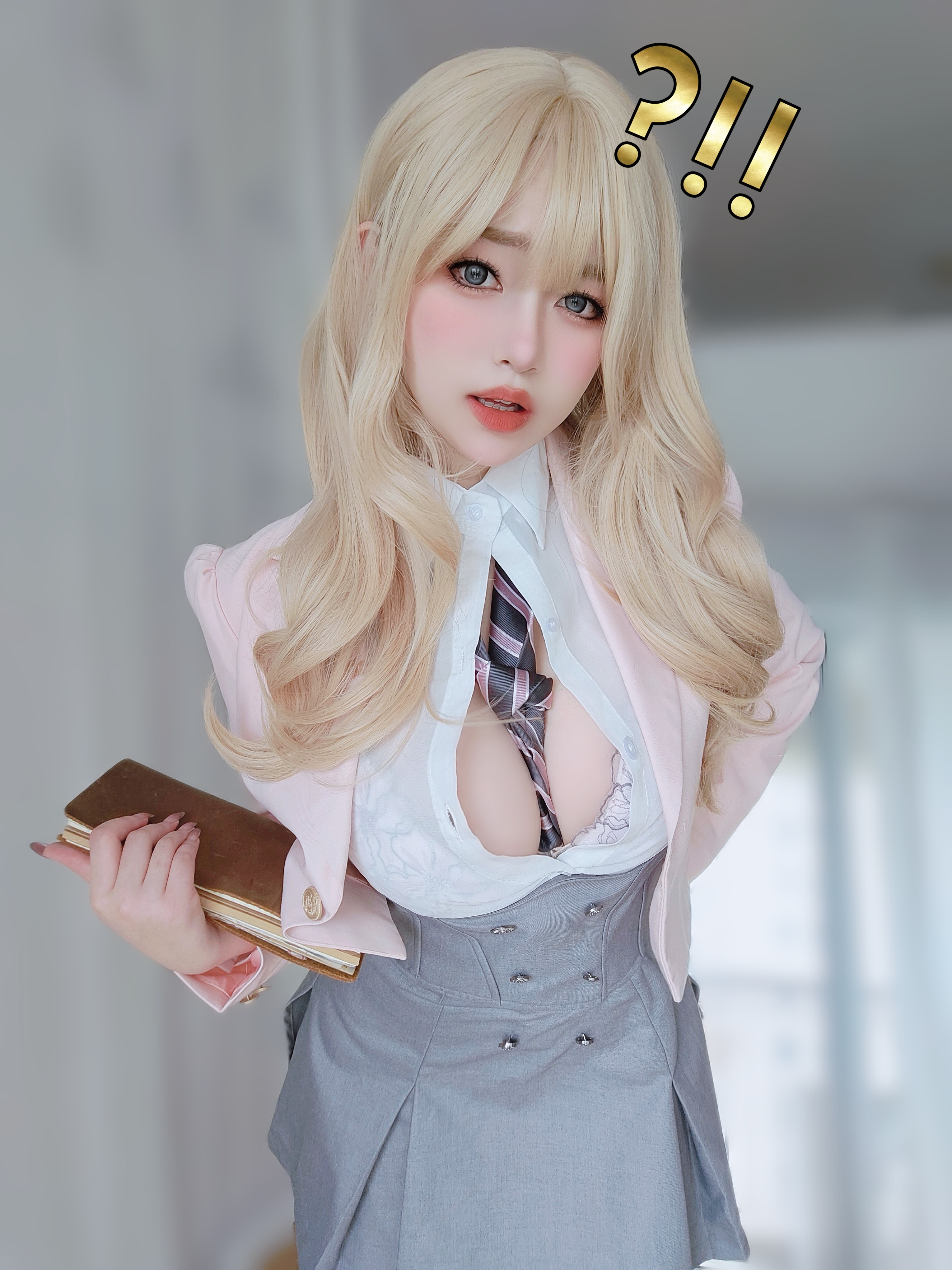 Nữ chính K thôi miên tiền bối tsundere.