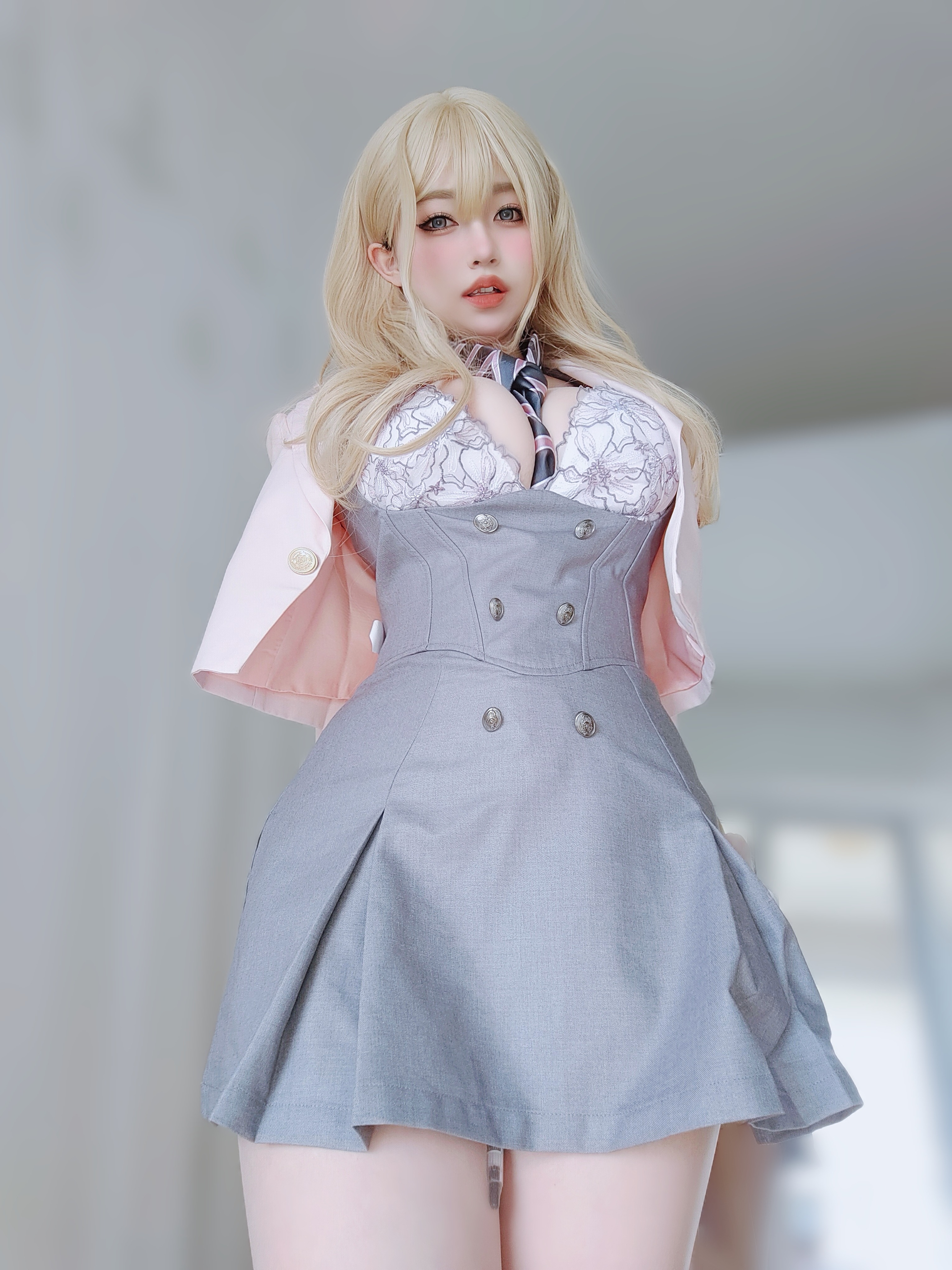 Nữ chính K thôi miên tiền bối tsundere.