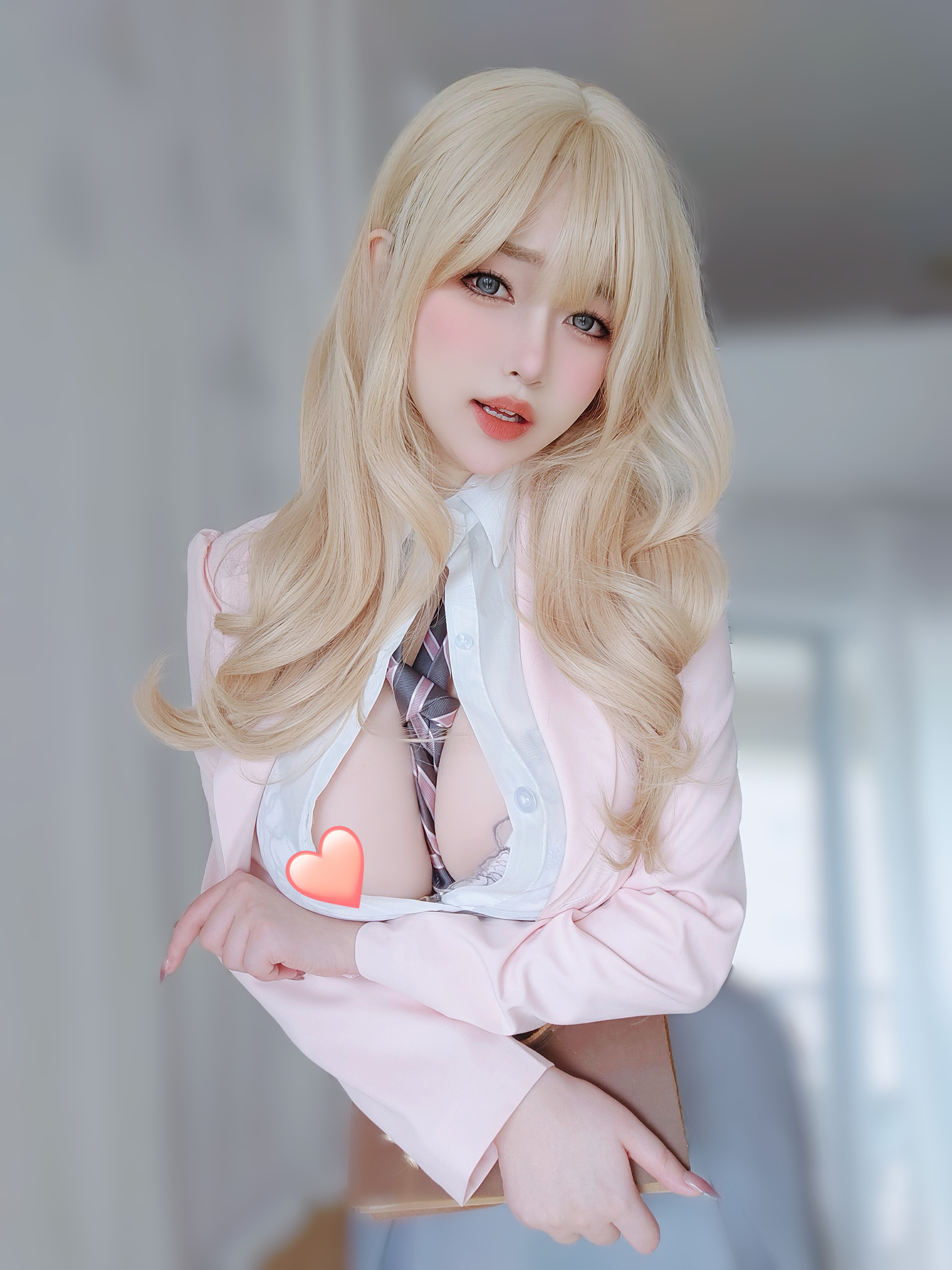 Nữ chính K thôi miên tiền bối tsundere.