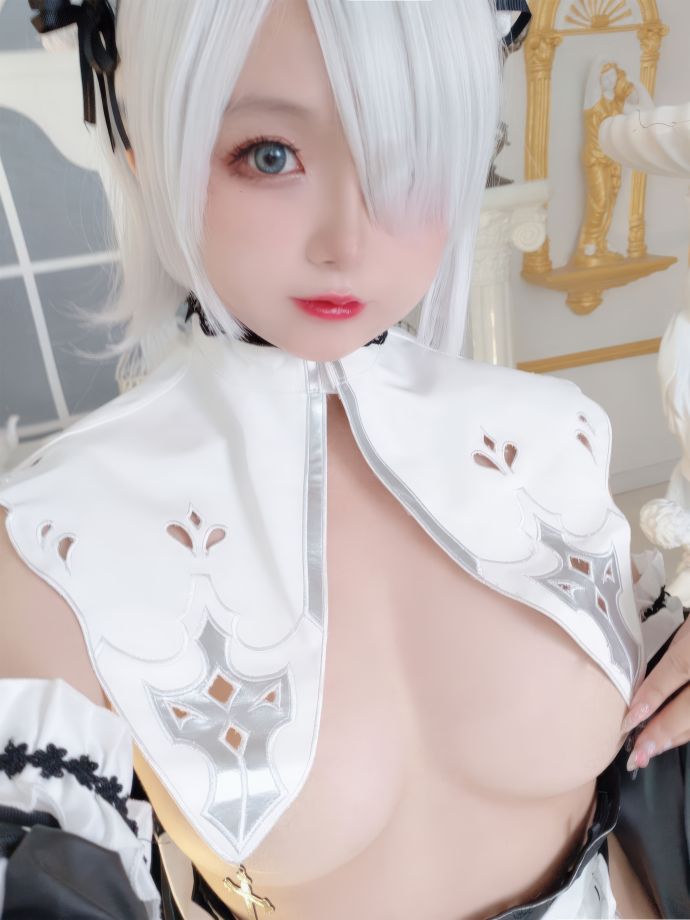 Rina Jiao - 2B Nữ hầu ngực lớn