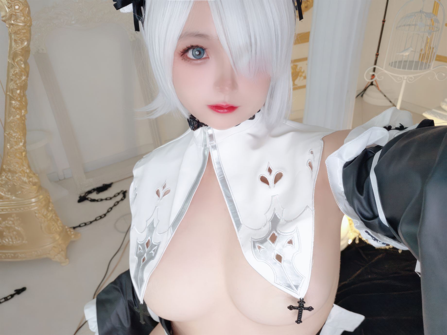 Rina Jiao - 2B Nữ hầu ngực lớn