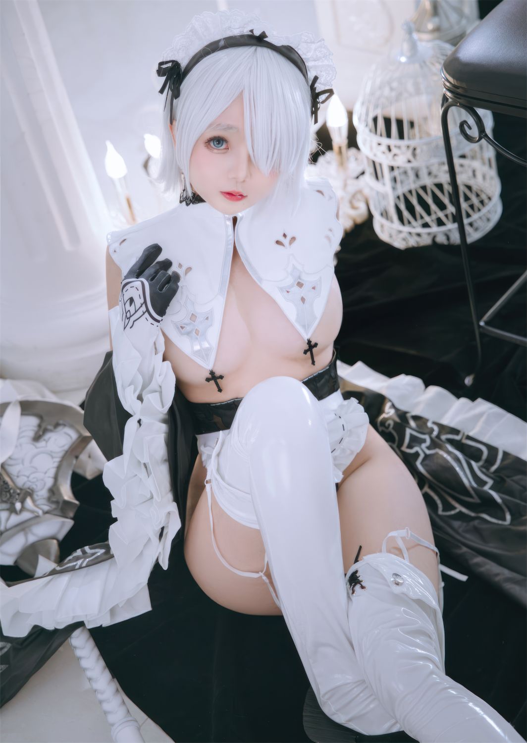 Rina Jiao - 2B Nữ hầu ngực lớn