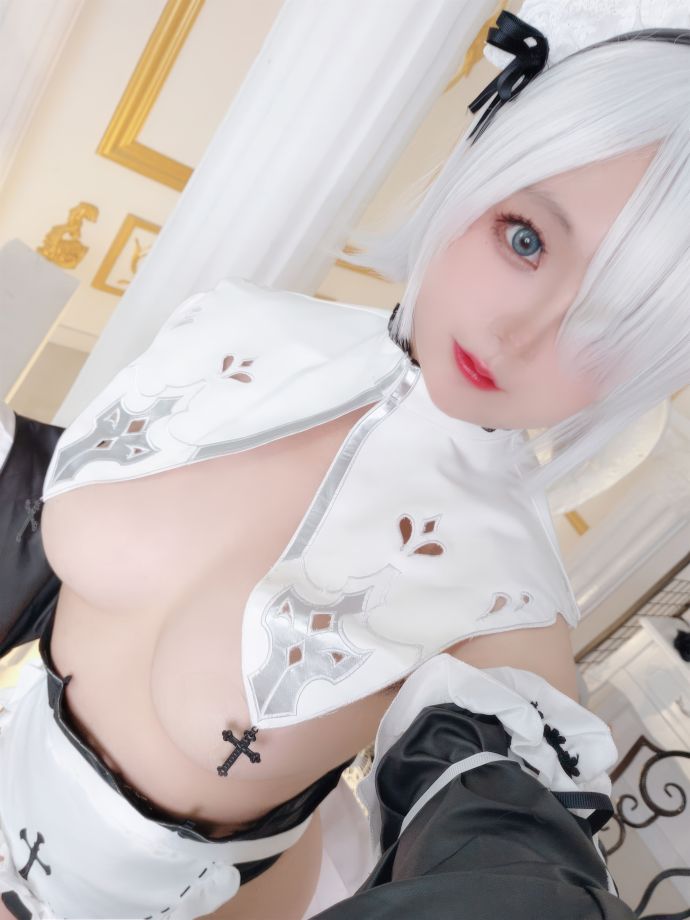 Rina Jiao - 2B Nữ hầu ngực lớn