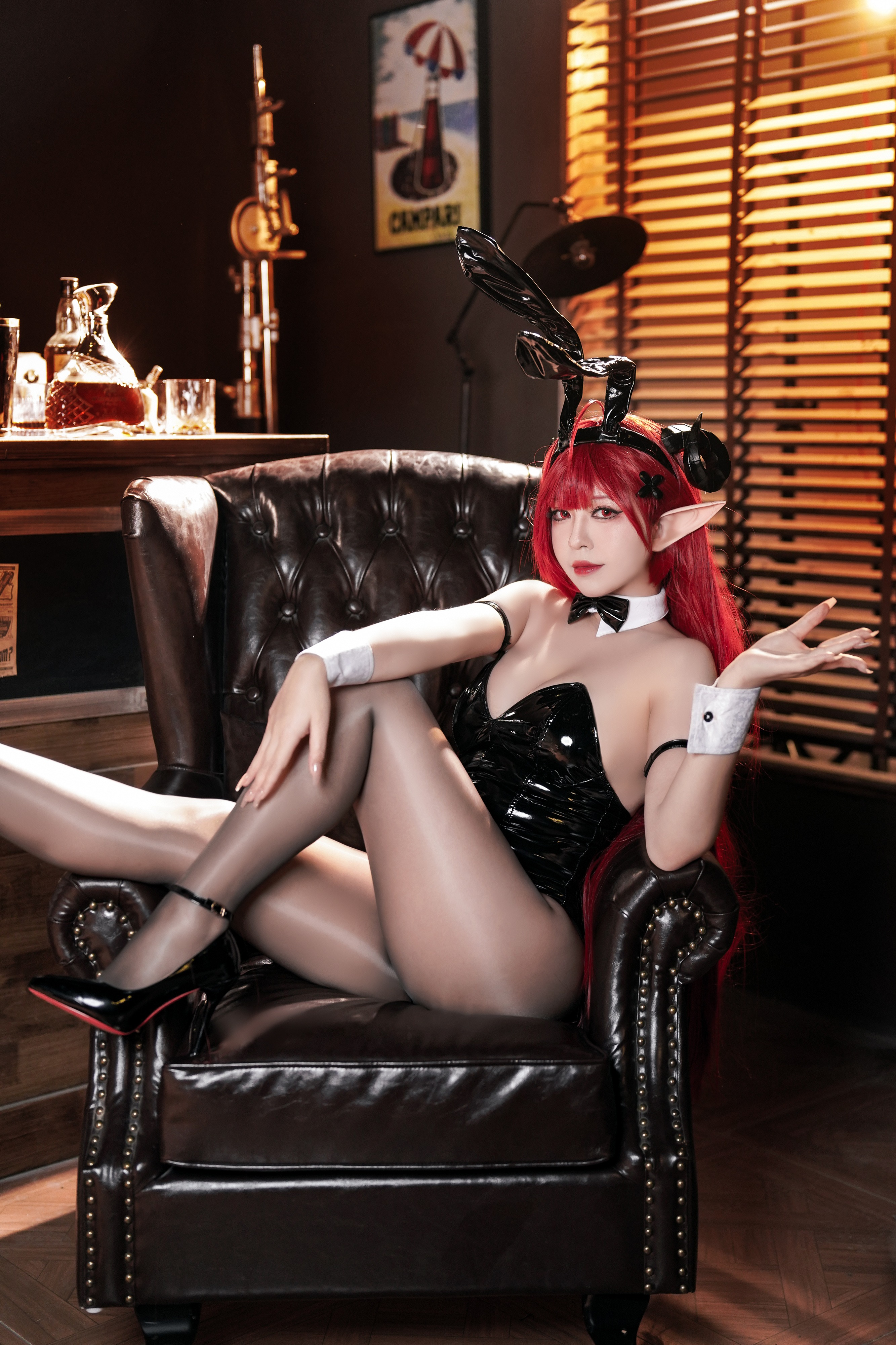 半半子 碧蓝航线 兴登堡52Pを日本語に翻訳すると：  ハンはコ アズールレーン ヒンデンブルク52P