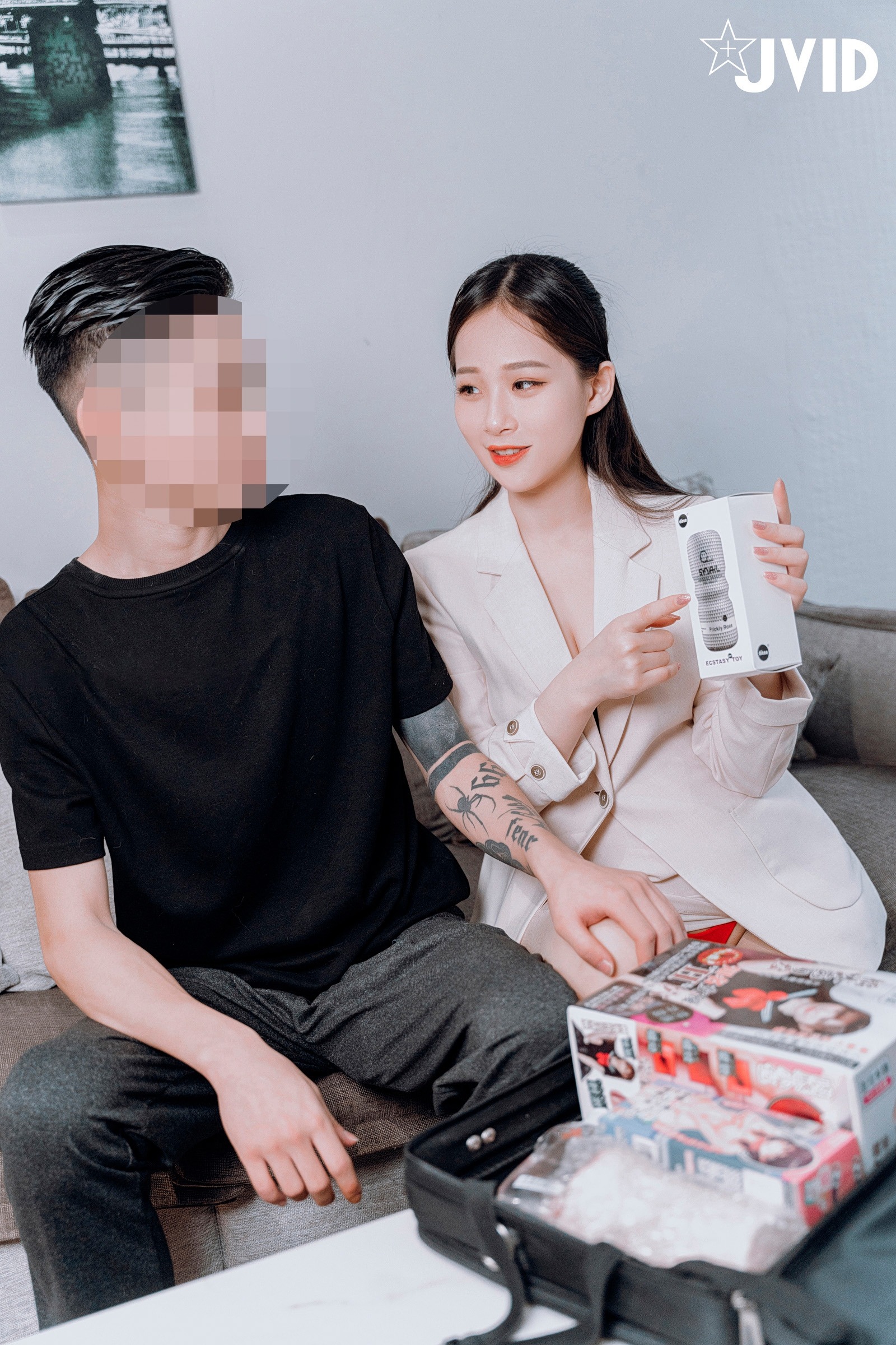 [JVID] 婕咪 - 飛機杯到府推銷員 84P