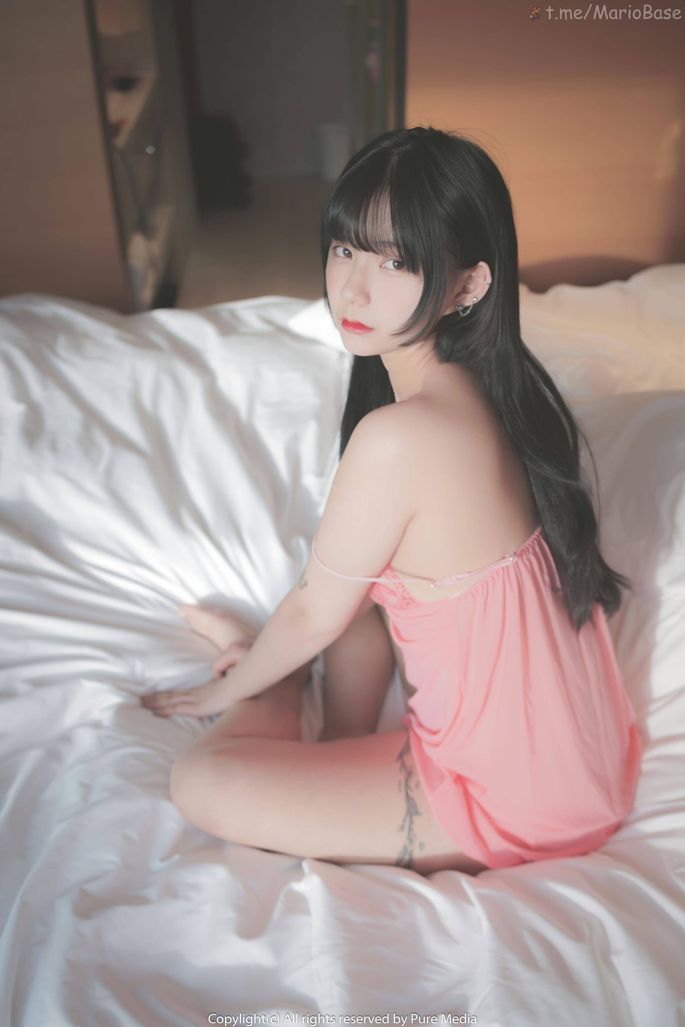 Hizzy PURE MEDIA Vol.56 74P Tattoo Photo Set