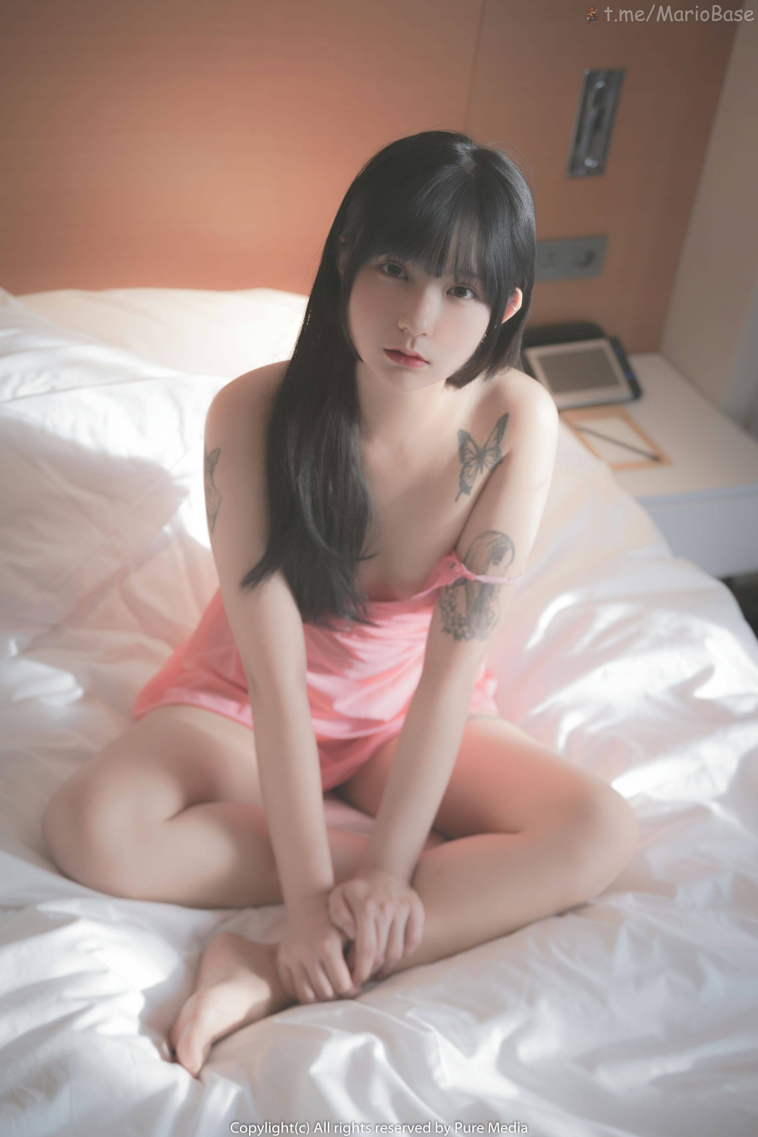 Hizzy PURE MEDIA Vol.56 74P Tattoo Photo Set