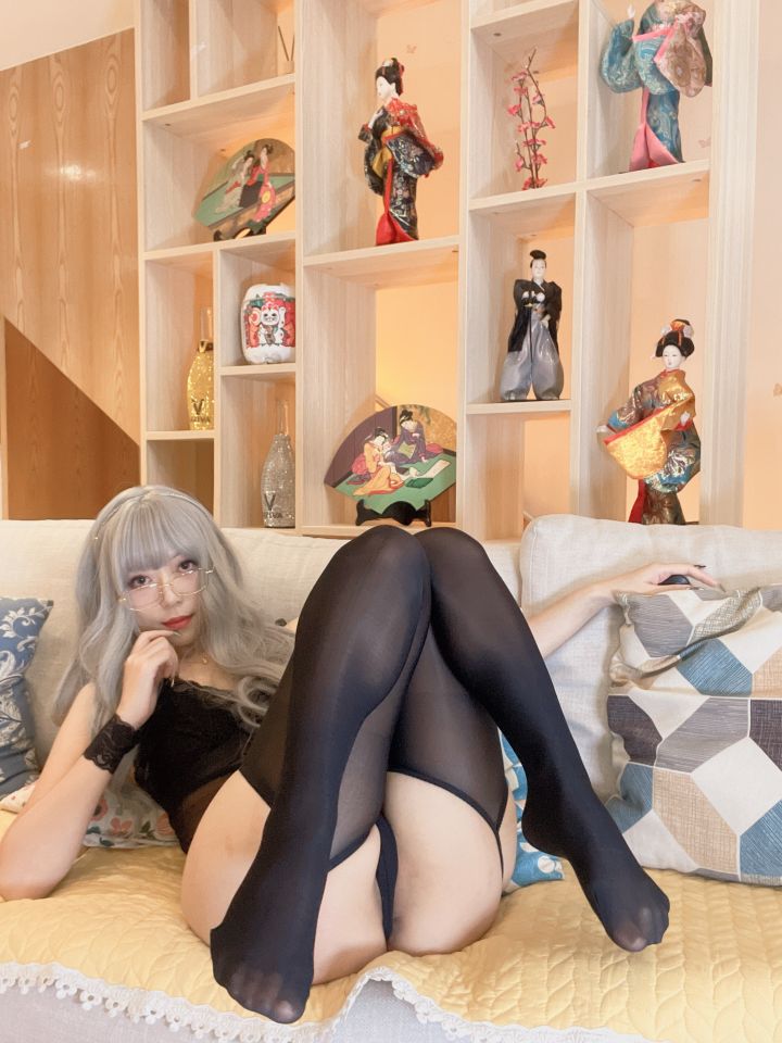 マネー 冷冷 吊帯高叉83p