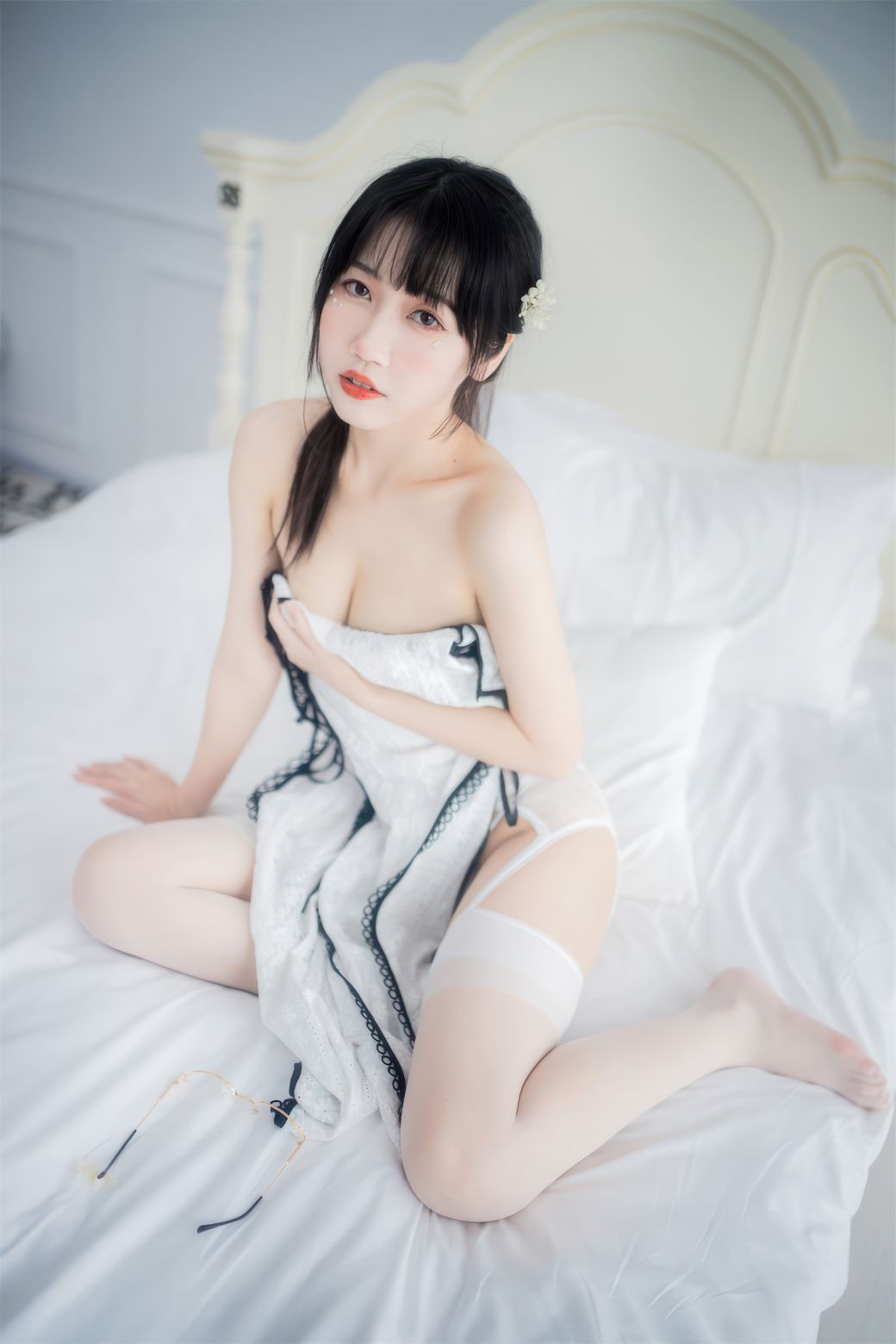 Bù Dài Mèo - Người vợ mặc áo cheongsam trắng [55P-222MB