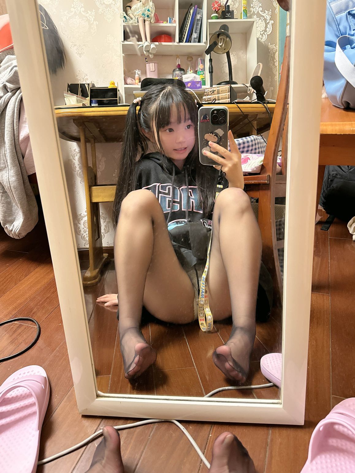 Kanzawa Eiri Don't Look at Big Sister Photo Set