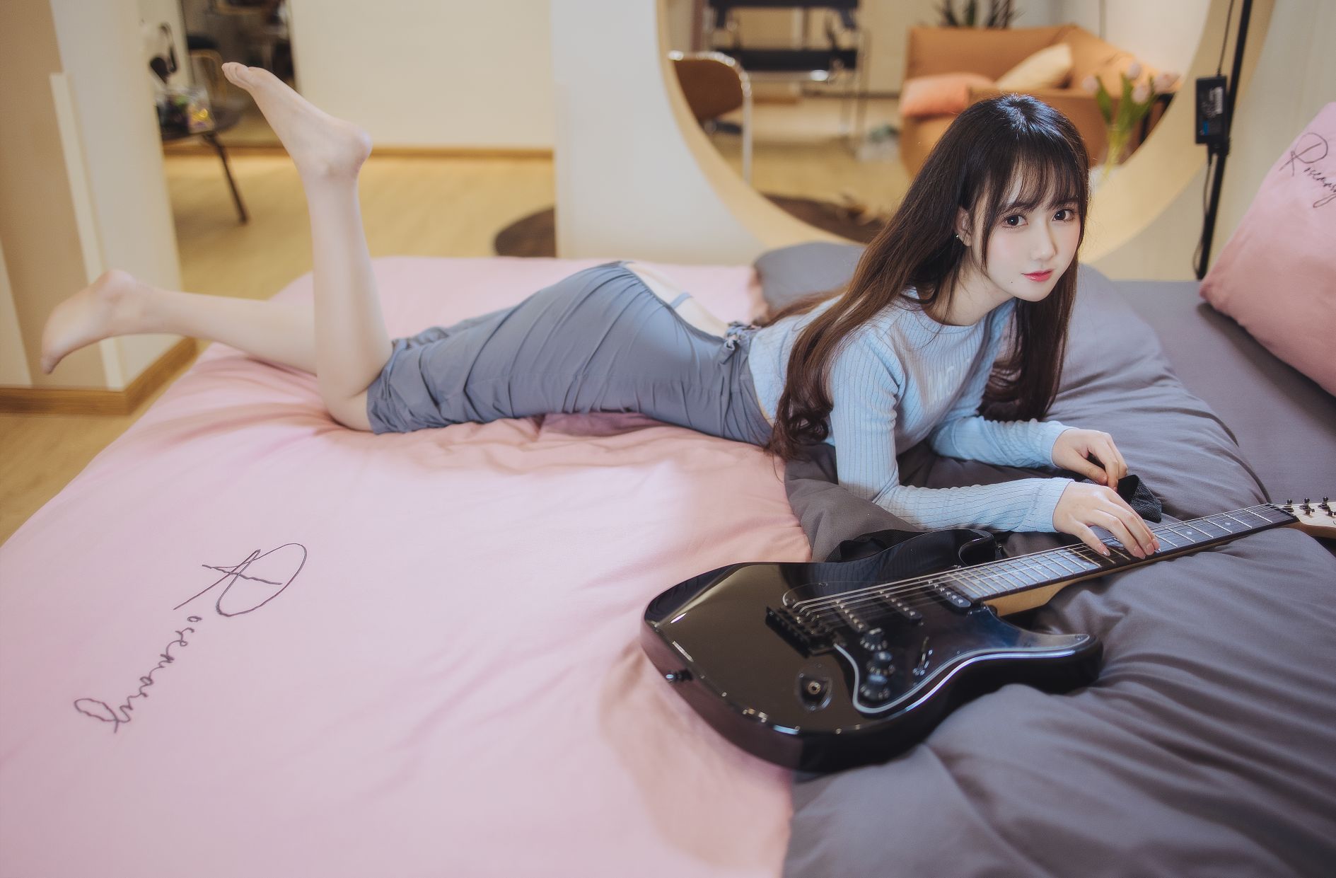 羽生三未 - ギターの妹[43P-721MB