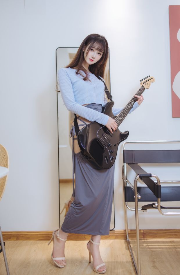 Yushou Sanmi - Em Gái Guitar [43P-721MB