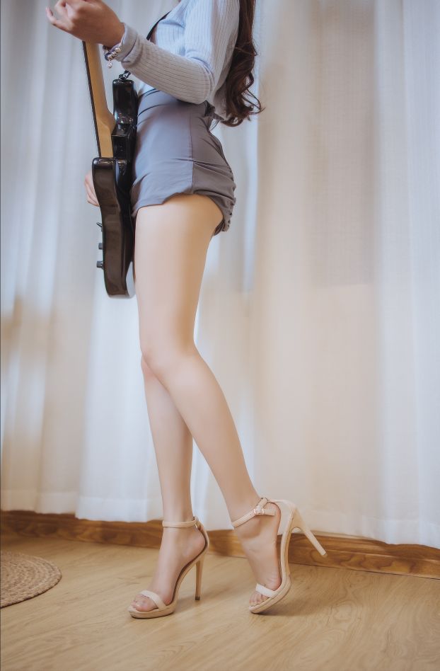 Hanyū Sanmi - Guitar Sister [43P-721MB