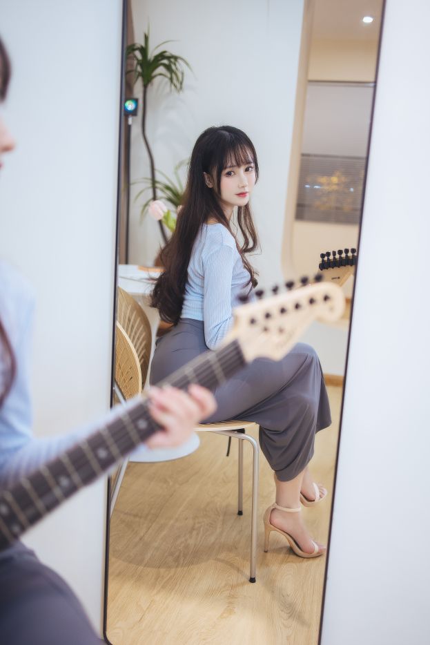 羽生三未 - ギターの妹[43P-721MB