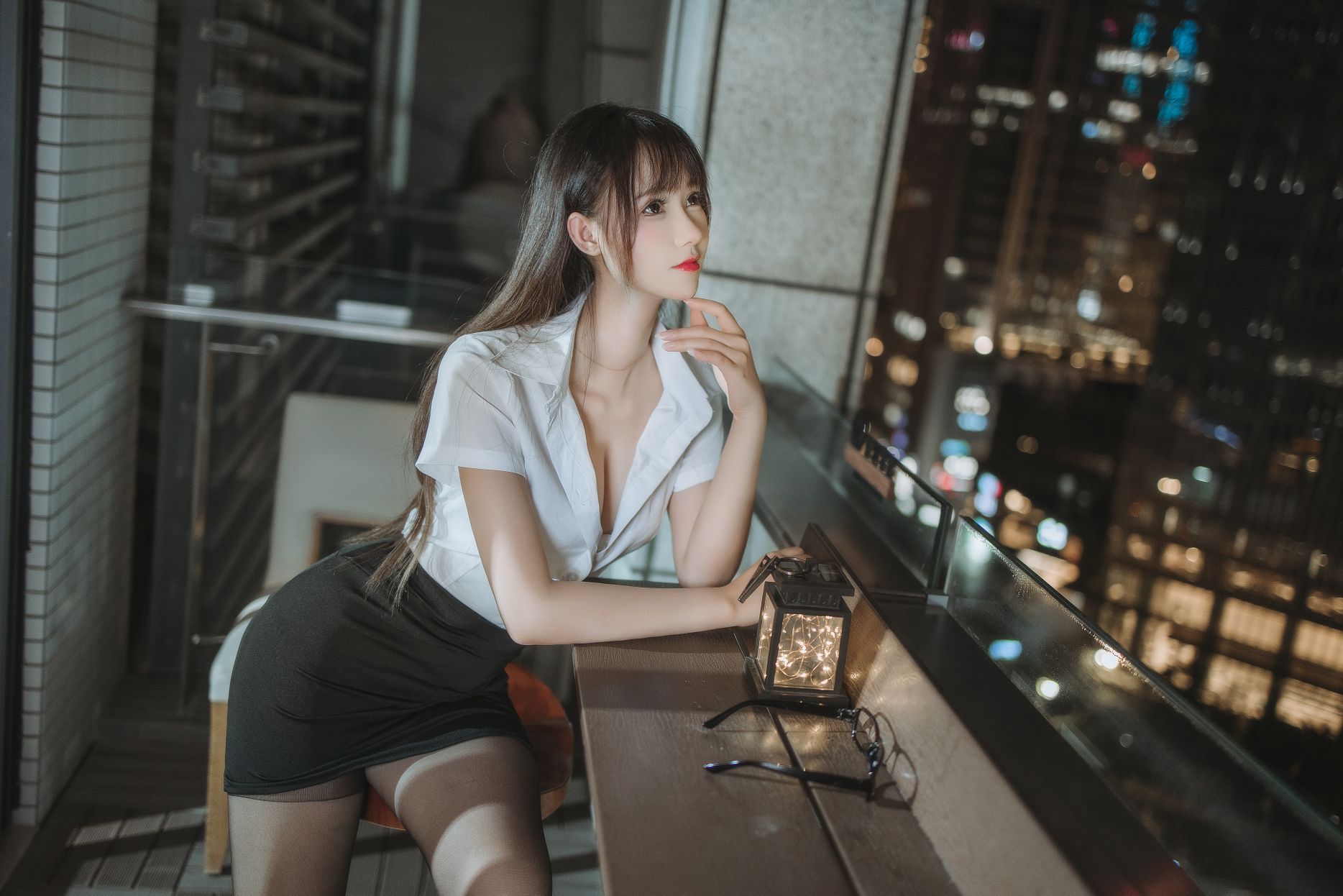 Hanyu Sanmi - Black Silk Hip-Hugging OL [40P-624MB