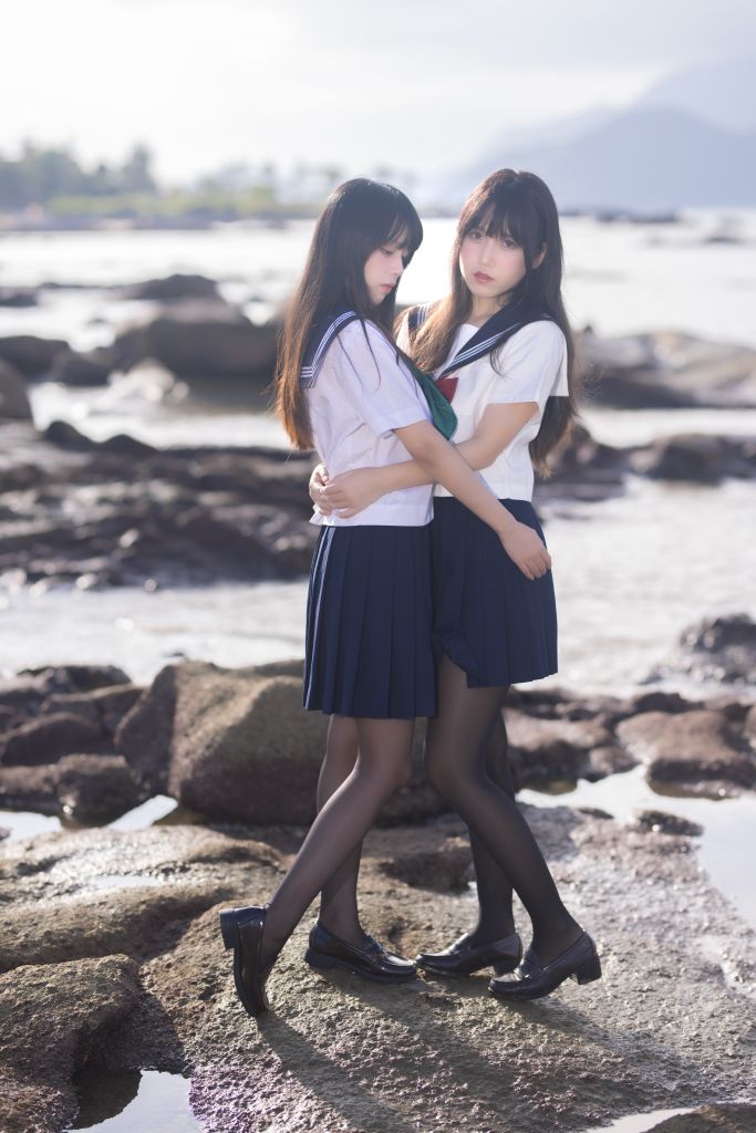 ブダイマオ & 三無人型 - セーラー服百合黒シルク