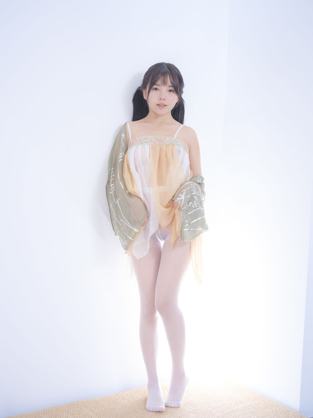 森萝财团-内部-晴涩_13-78P+1V