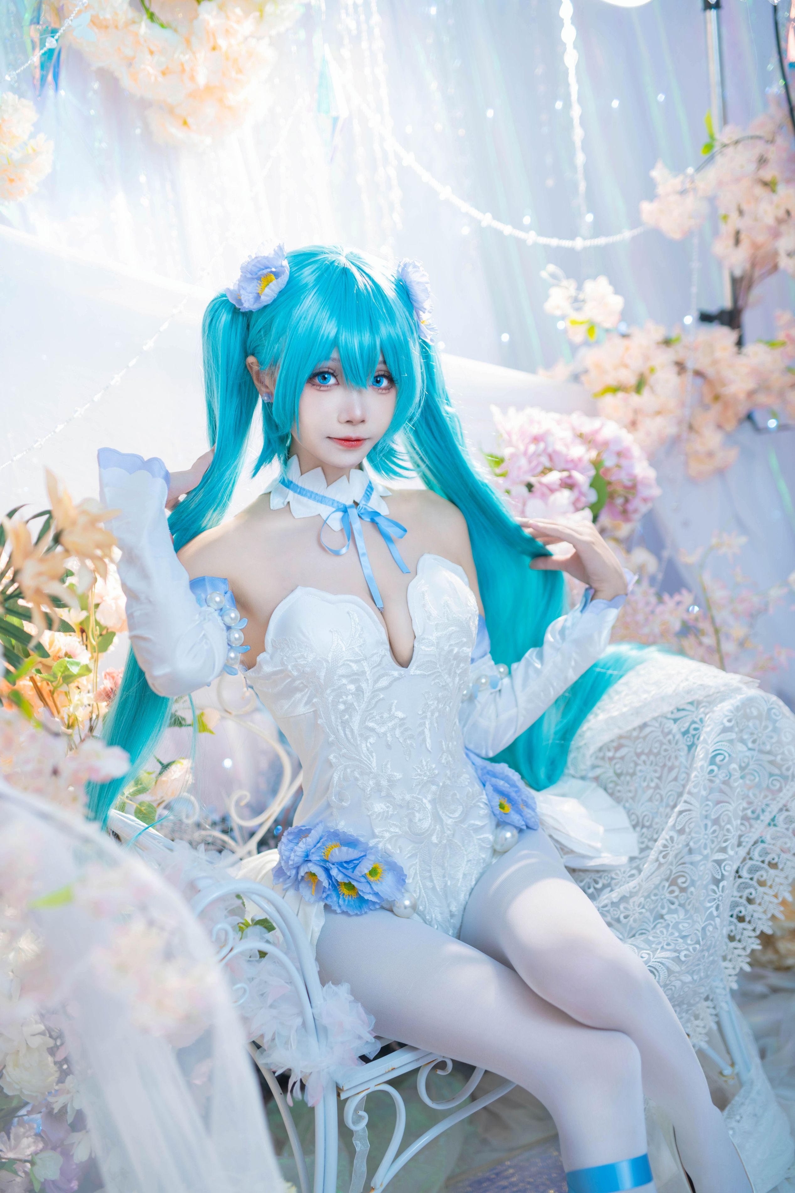 艾西愛威斯特 初音 粉蝶花 42P