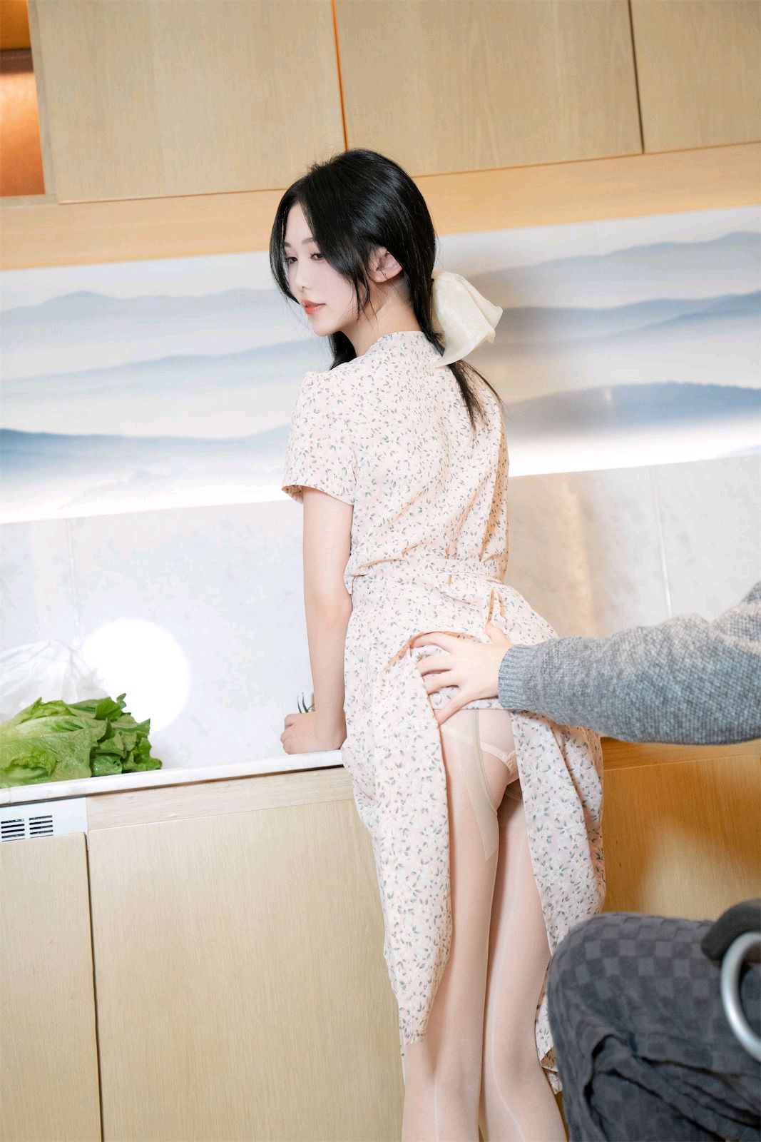 抖娘-利世 - 小保姆与老头 [140P1V-181MB]
