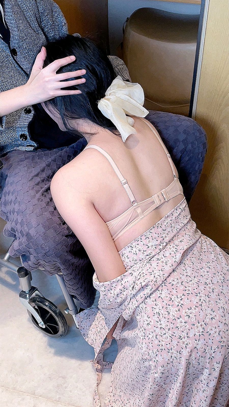 抖娘-利世 - 小保姆与老头 [140P1V-181MB]
