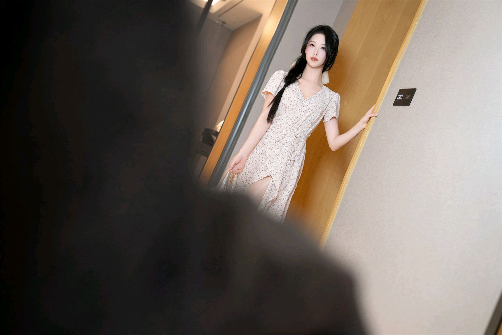 抖娘-利世 - 小保姆与老头 [140P1V-181MB]
