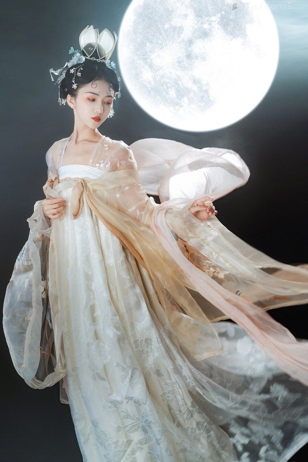ชุดรวม - ฉางฉีเป็นกระโปรงล่าง ซือฉีเป็นเสื้อบน - ฉบับที่ 23 [100 หน้า