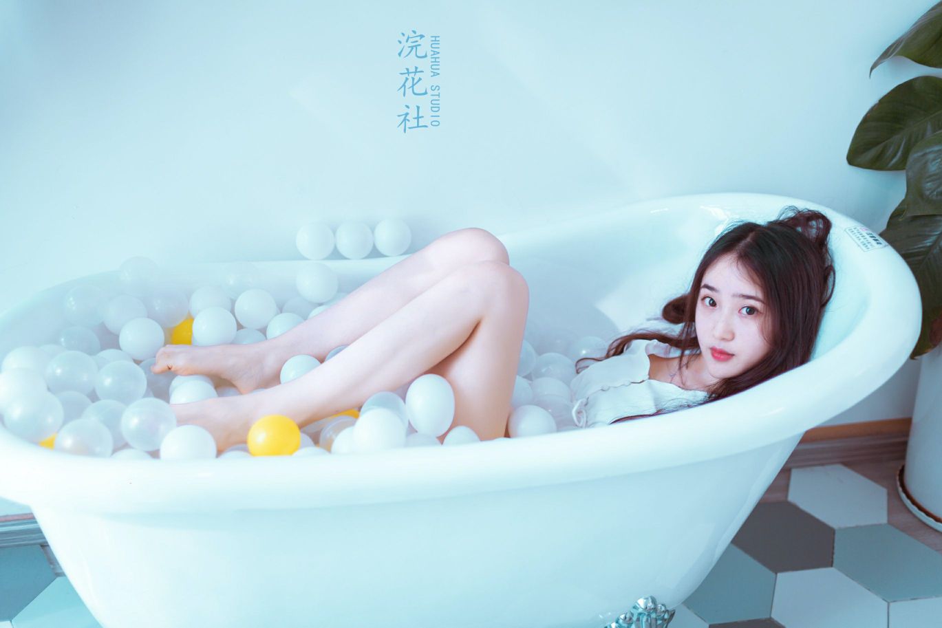 カンカシャの極品嫩模 - モウ・シンイ 大尺度写真 [54P-69MB