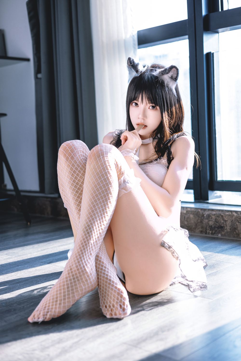 Anh Đào Miêu - Ưng Báo