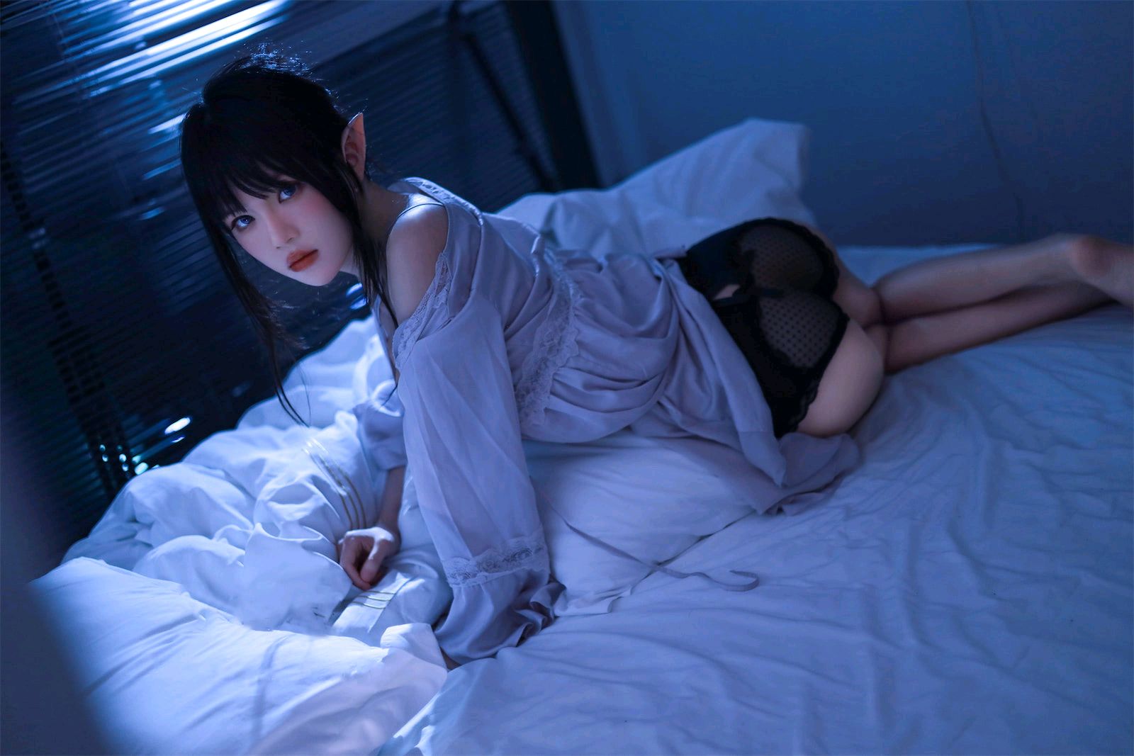 Sakura Tou Miao 盏月 Photo Set