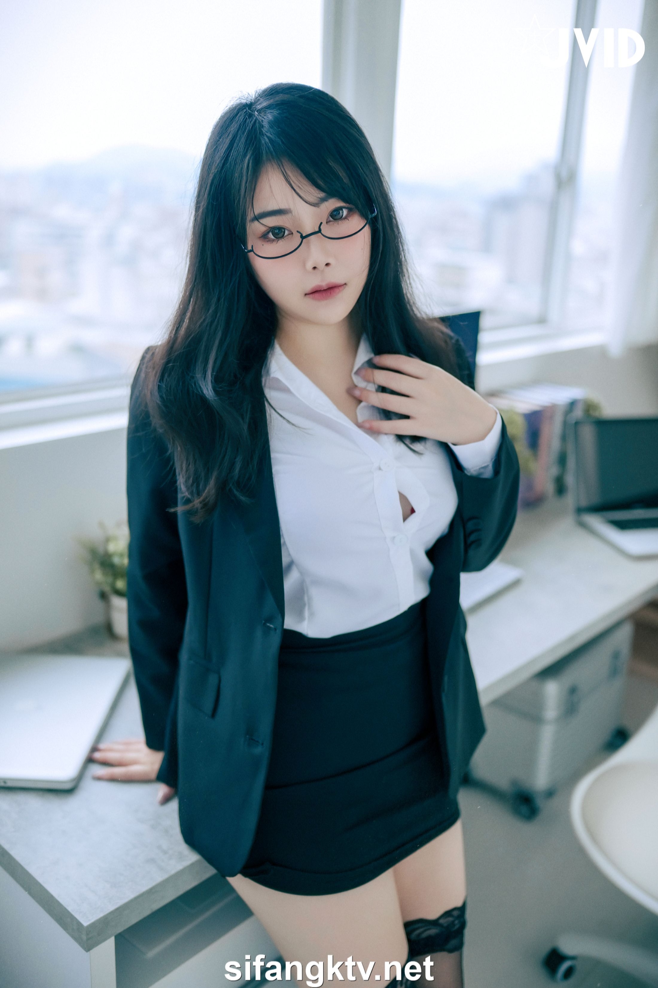 JVID] Thư ký gợi cảm dưới bàn làm việc – Ti Ti 88P