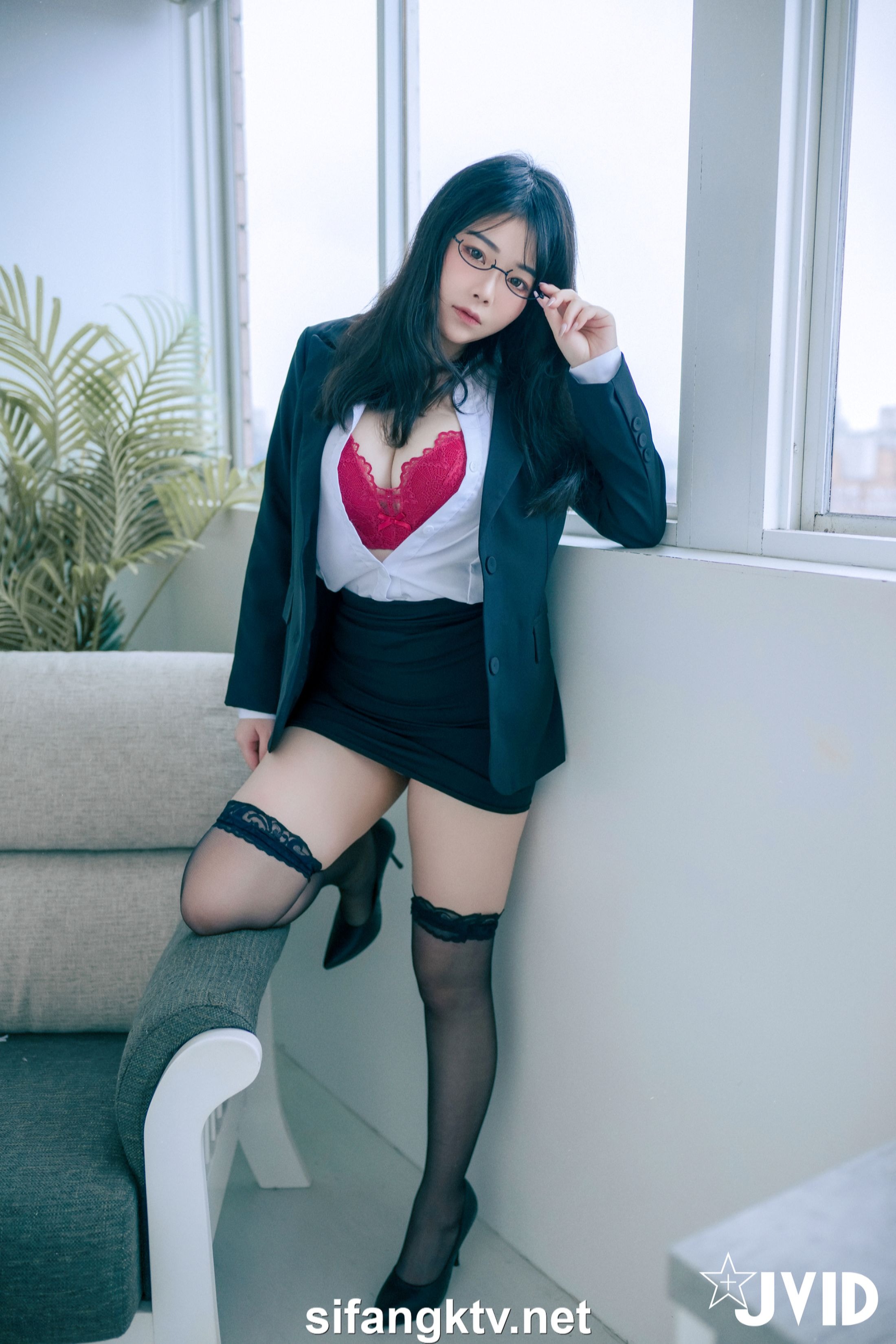 [JVID] Sexy Secretary Under Office Desk - Titi 88P