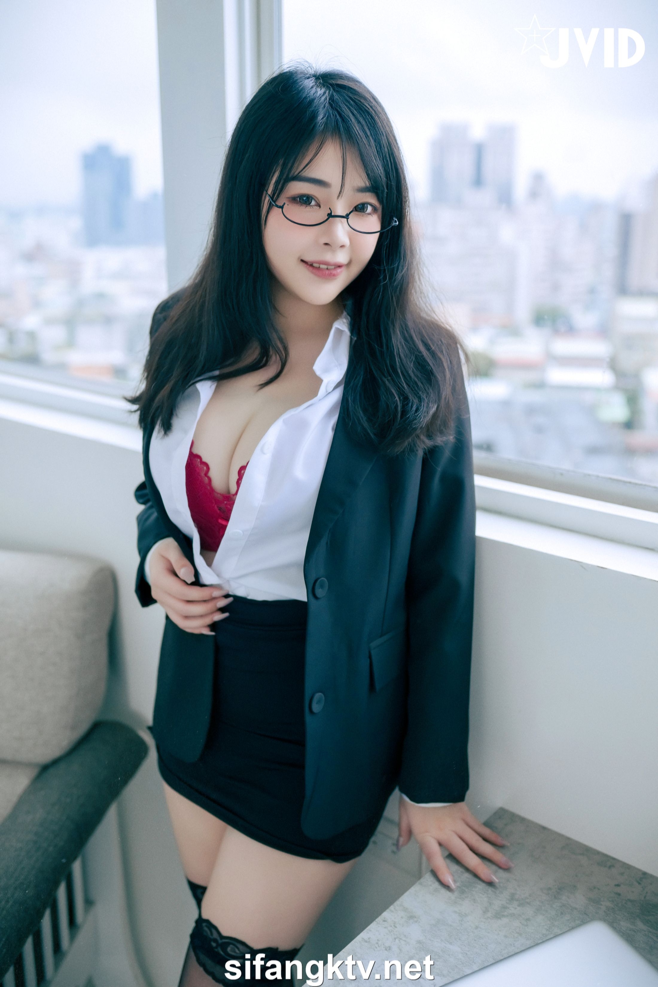 JVID] Thư ký gợi cảm dưới bàn làm việc – Ti Ti 88P
