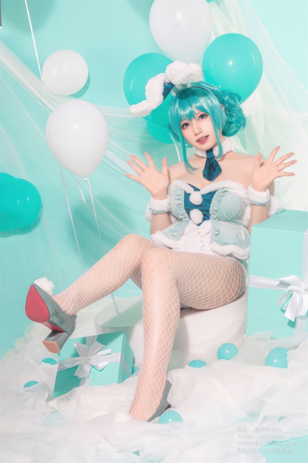 尼亞科喵子 - 初音白兔