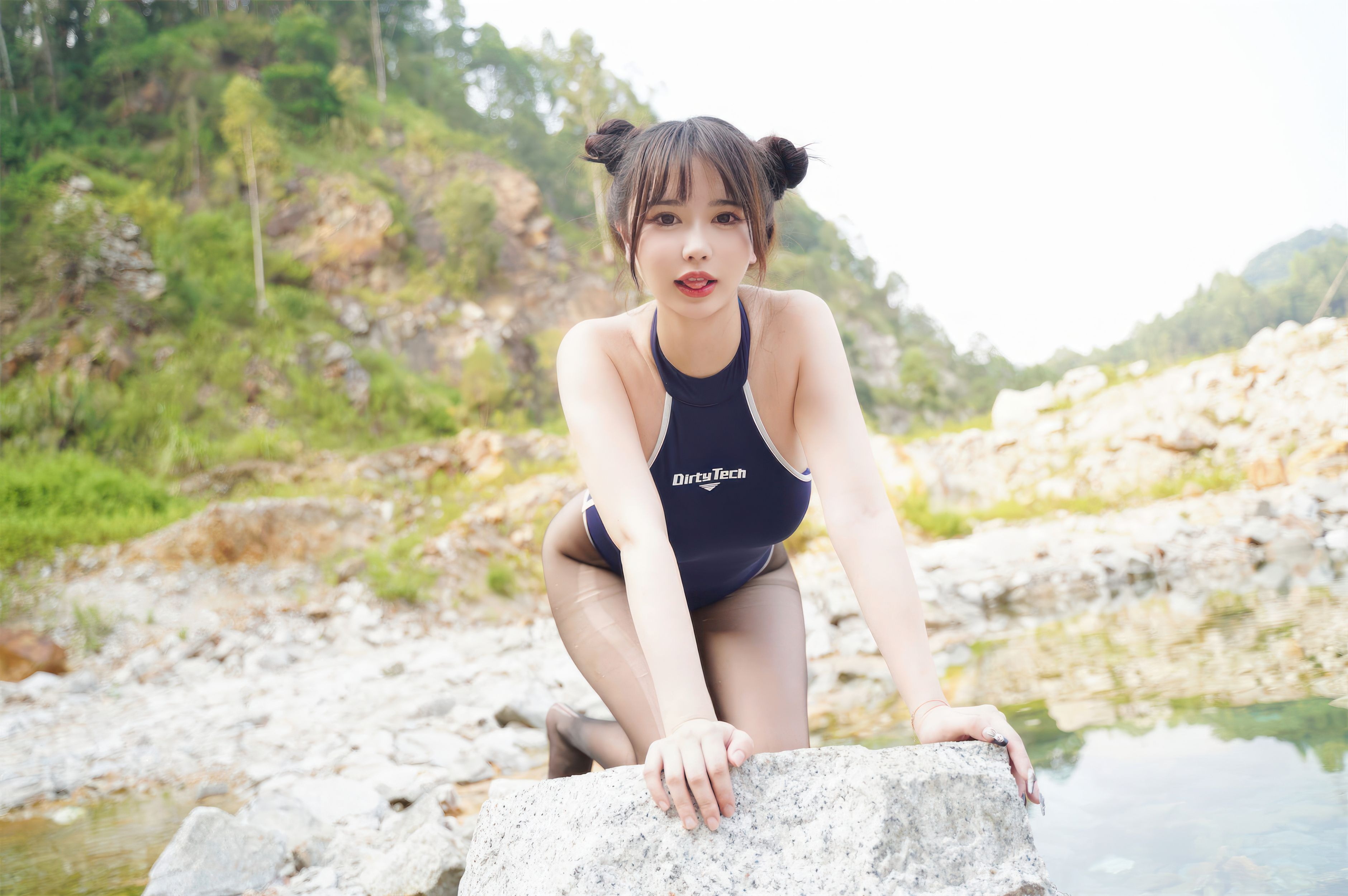 Tina rất quỷ quyệt đấy, Tiểu Khê đồ thể dục áo tắm JK 56P