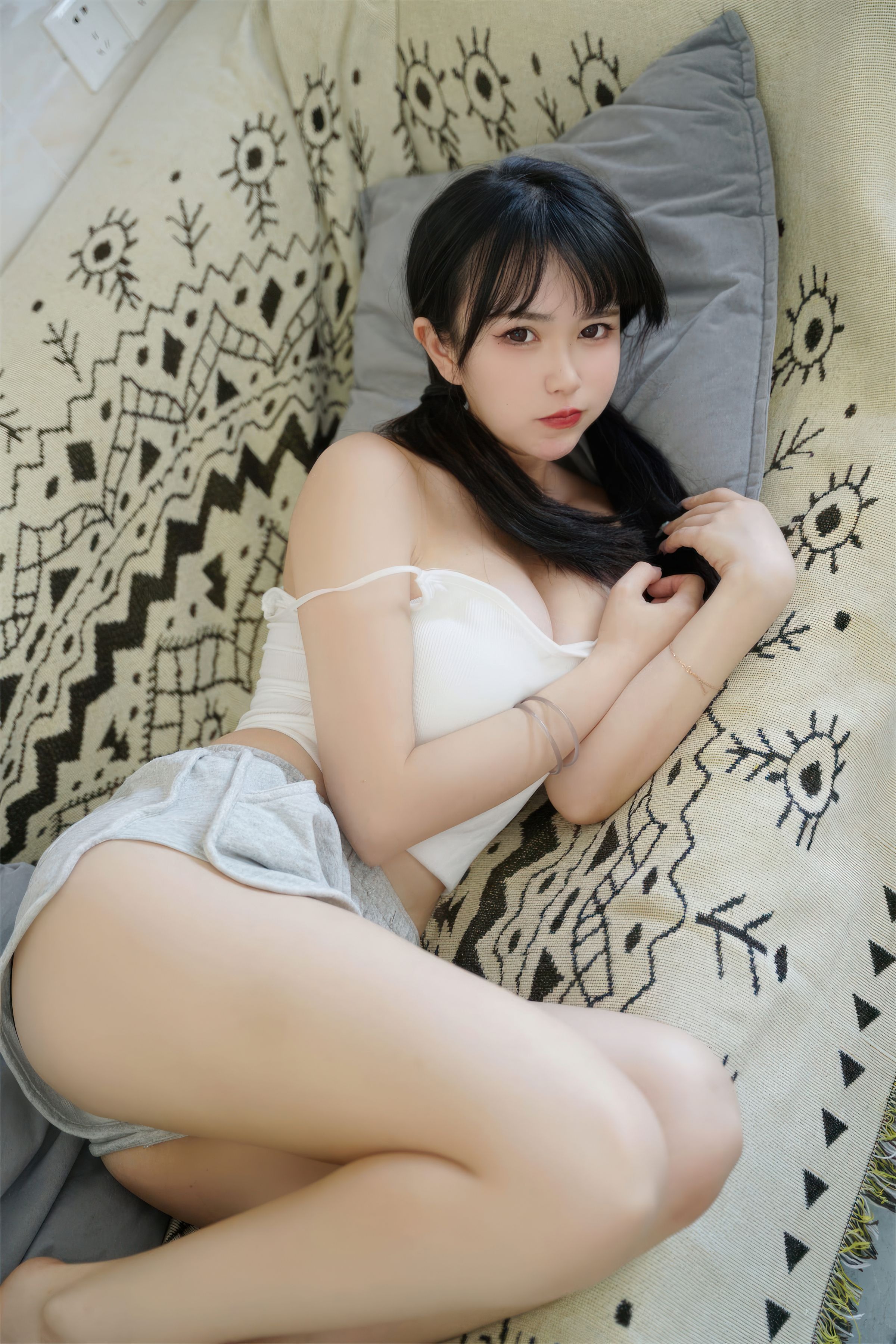 Tina is so seductive, white pure desire suspender, 27P