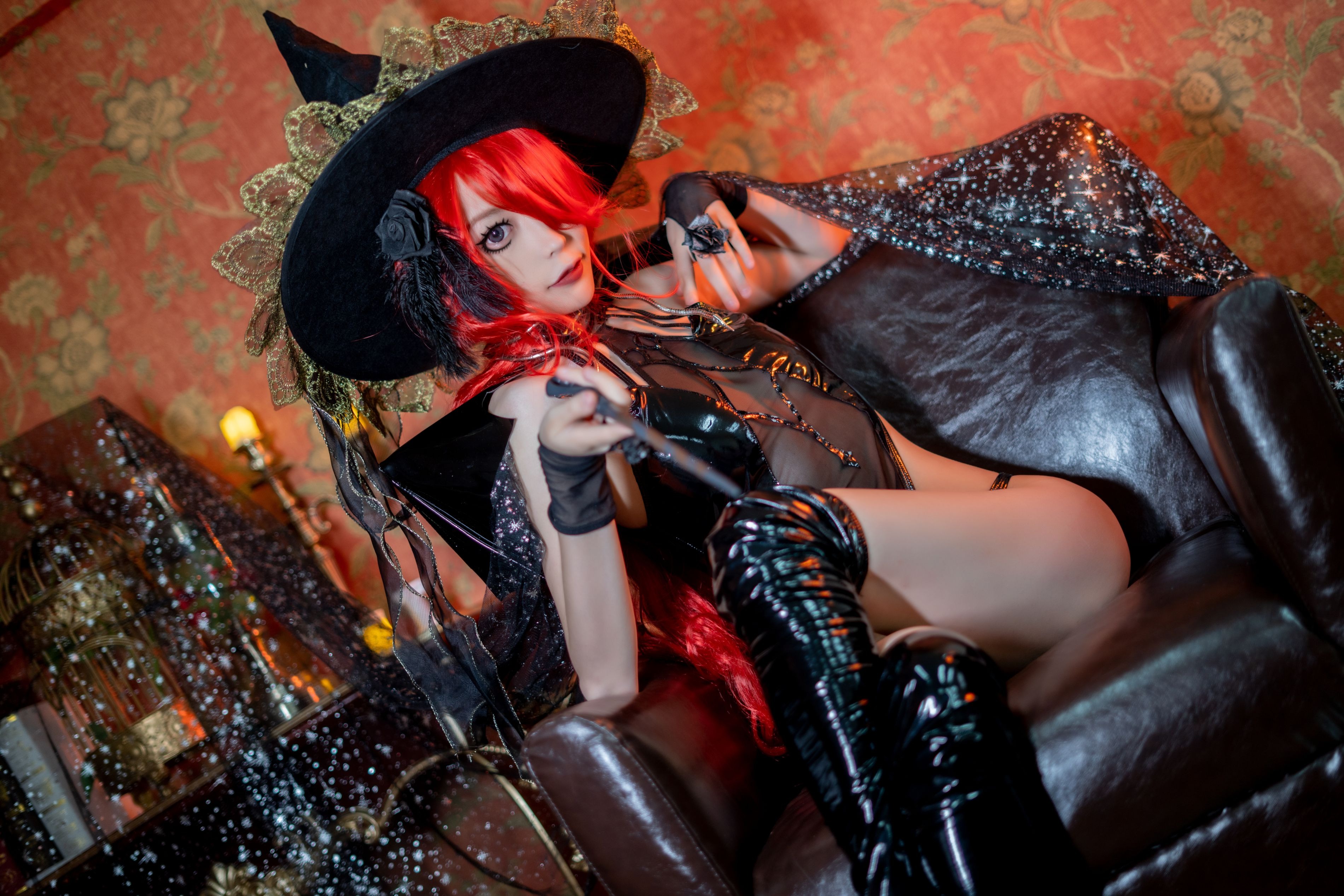 A Ngân Phù Thủy Halloween 35P