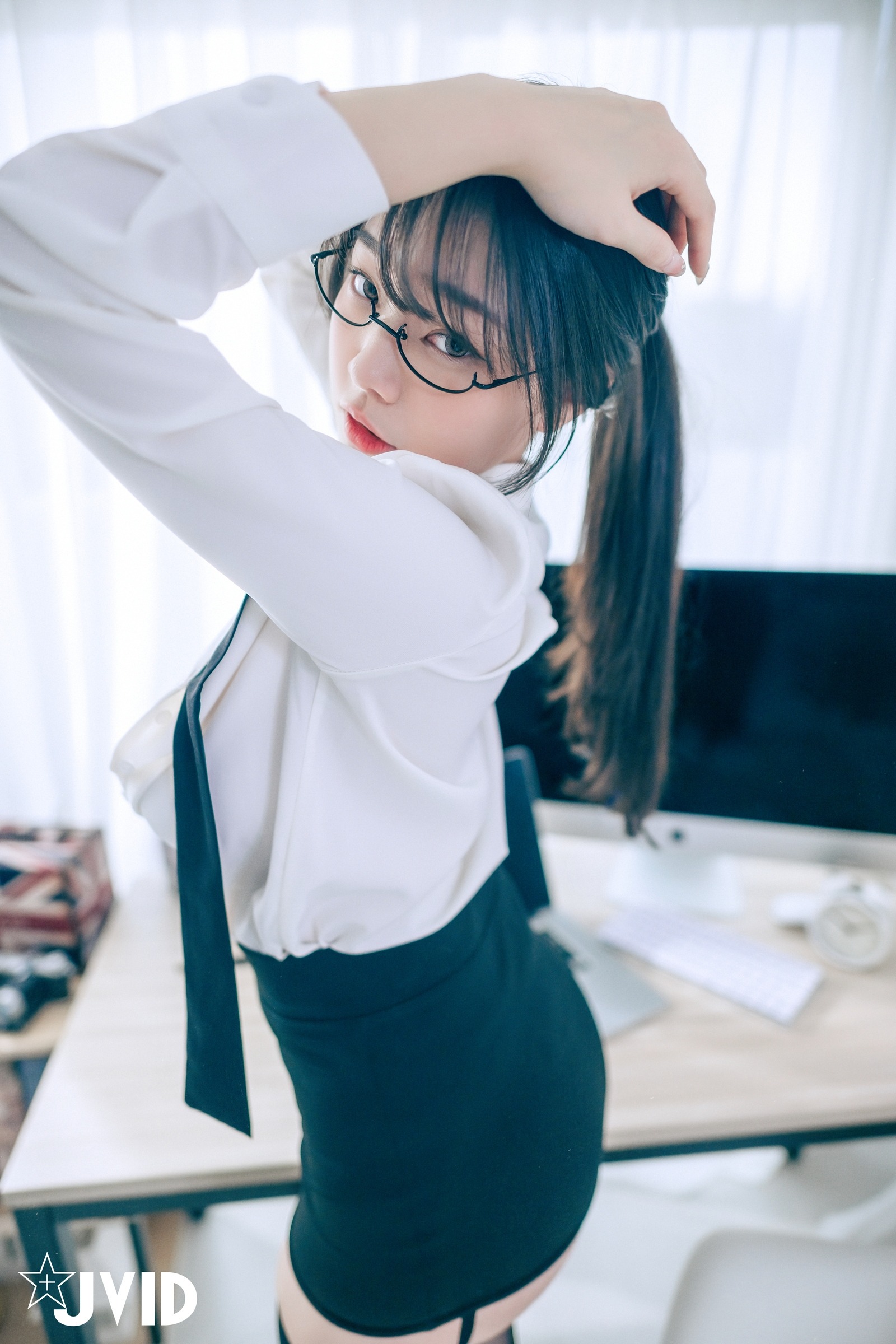 [JVID] Yixin Slivia - Super Breast Female Secretary 159P