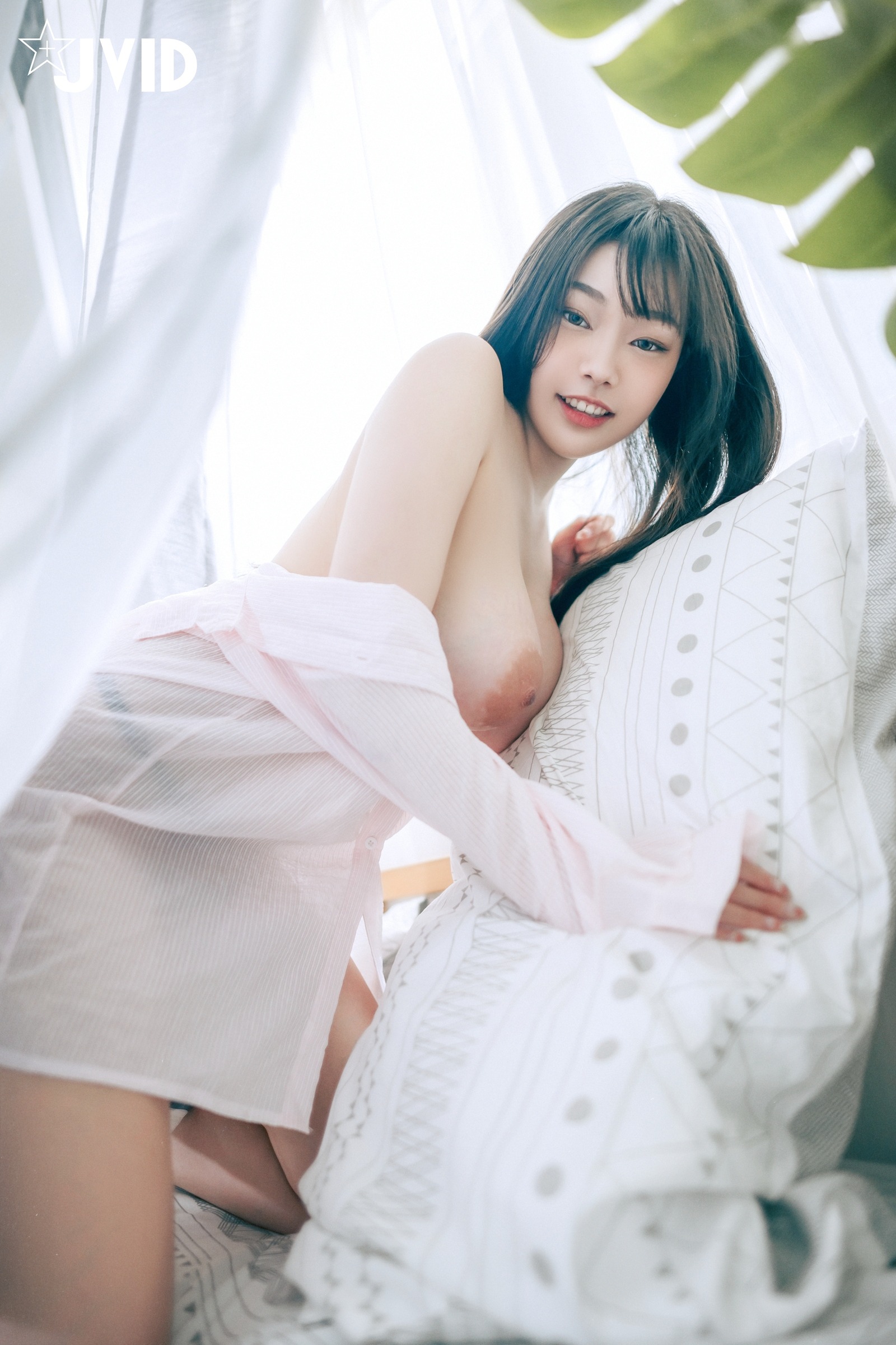 [JVID]苡昕Slivia-超巨乳女性秘書159 P